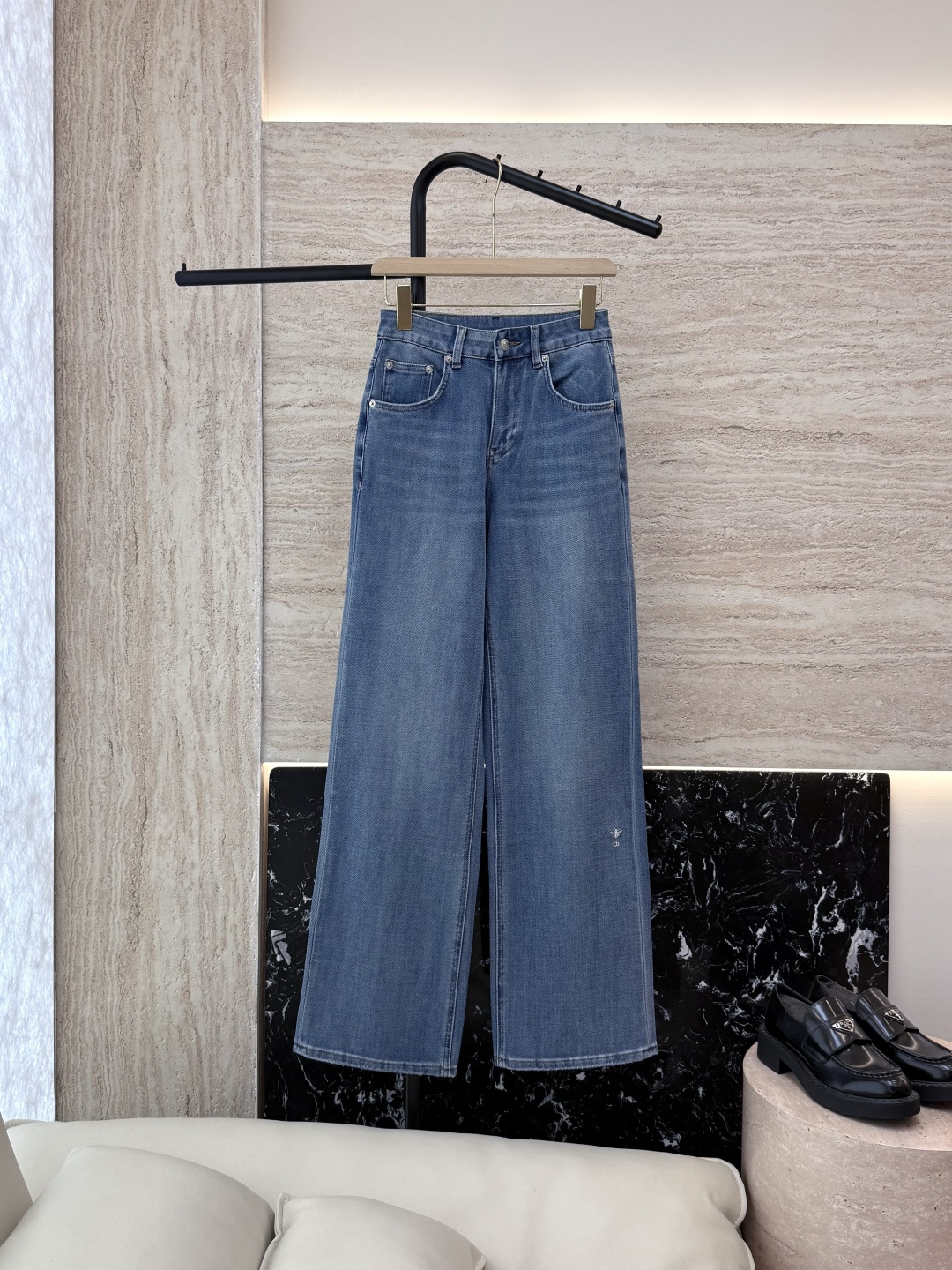 NO:425110,CX092# new style jeans Dior Little Bee Letter Embroidery Denim Cotton Stretch Jeans Size 26-30, Dior, Jeans, Alexander wang19860909CX092#新款牛仔裤 Dior 小蜜蜂 字母绣花 牛仔棉弹力牛仔裤 26-30码,,dior,jeans,alexander wang,Women's clothing