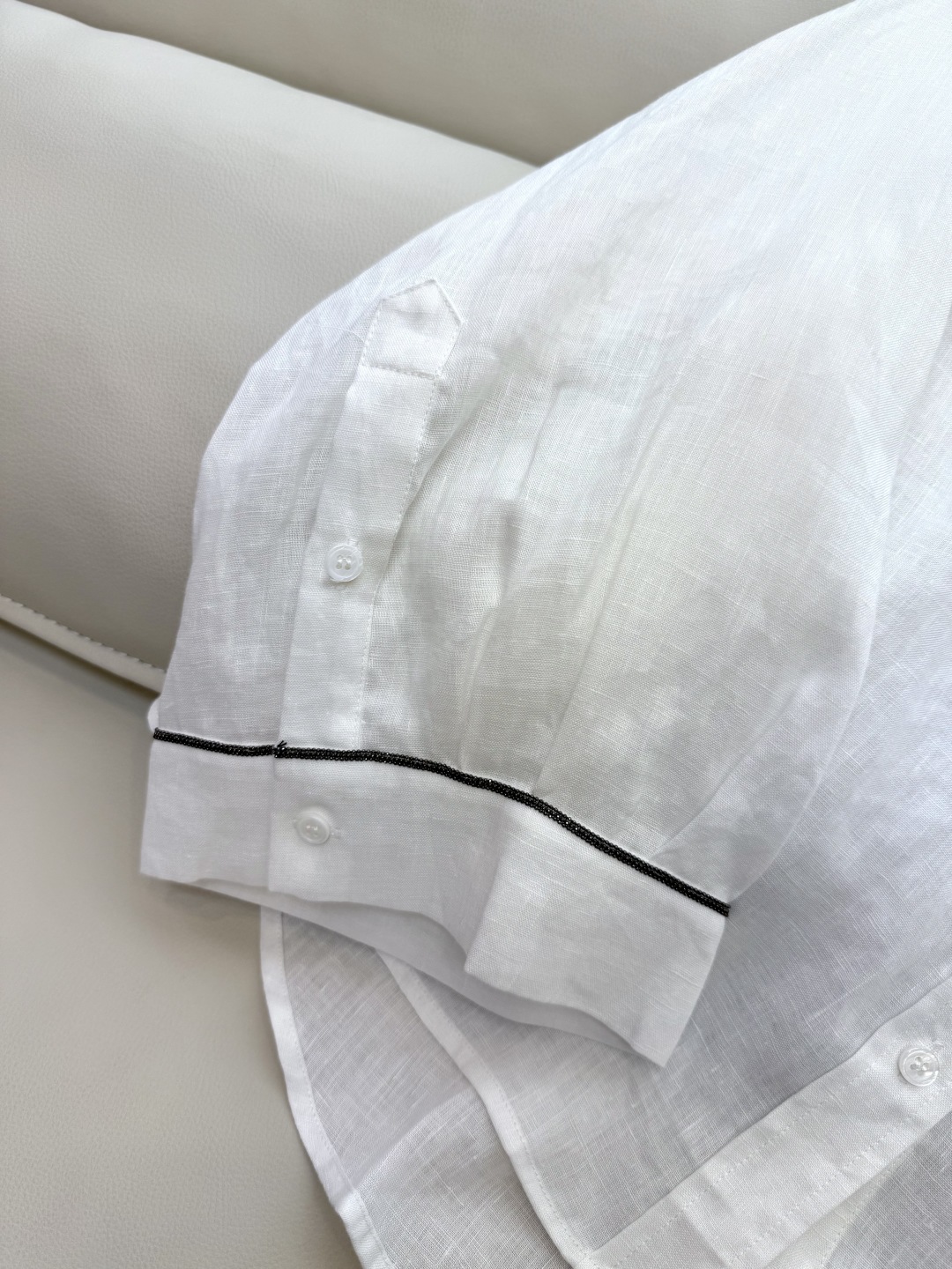 LZ25047A#新款衬衫。
BC 100% 亚麻 长袖链条装饰衬衫 白色 本麻色 SML