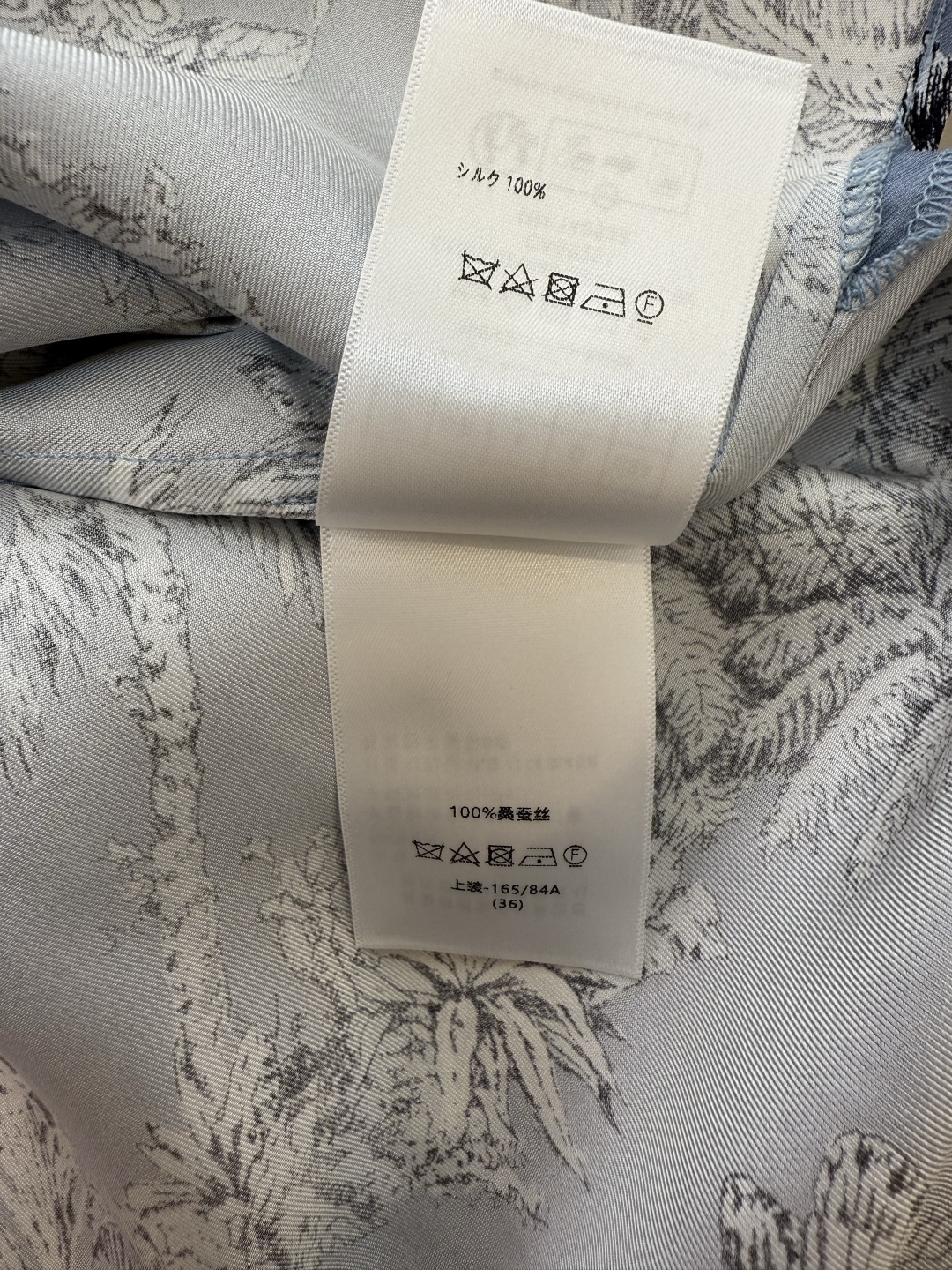 BS0926#新款连衣裙。
Dior 100% 斜纹真丝印花短袖连衣裙 蓝色 36/38/40/42