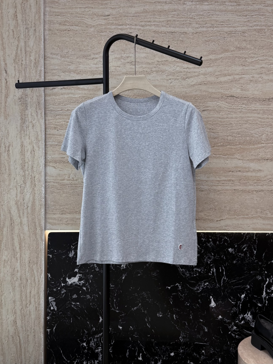 NO:432930,YJT012# Zhihe Minimalist Short-sleeved T-shirt Black Gray XS/S/M/L/XL,,T-shirt,tees,t-shirt,alexander wang19860909YJT012# 之禾 极简风 短袖T恤 黑色 灰色 XS/S/M/L/XL,,T-shirt,tees，t-shirt,alexander wang,Women's clothing