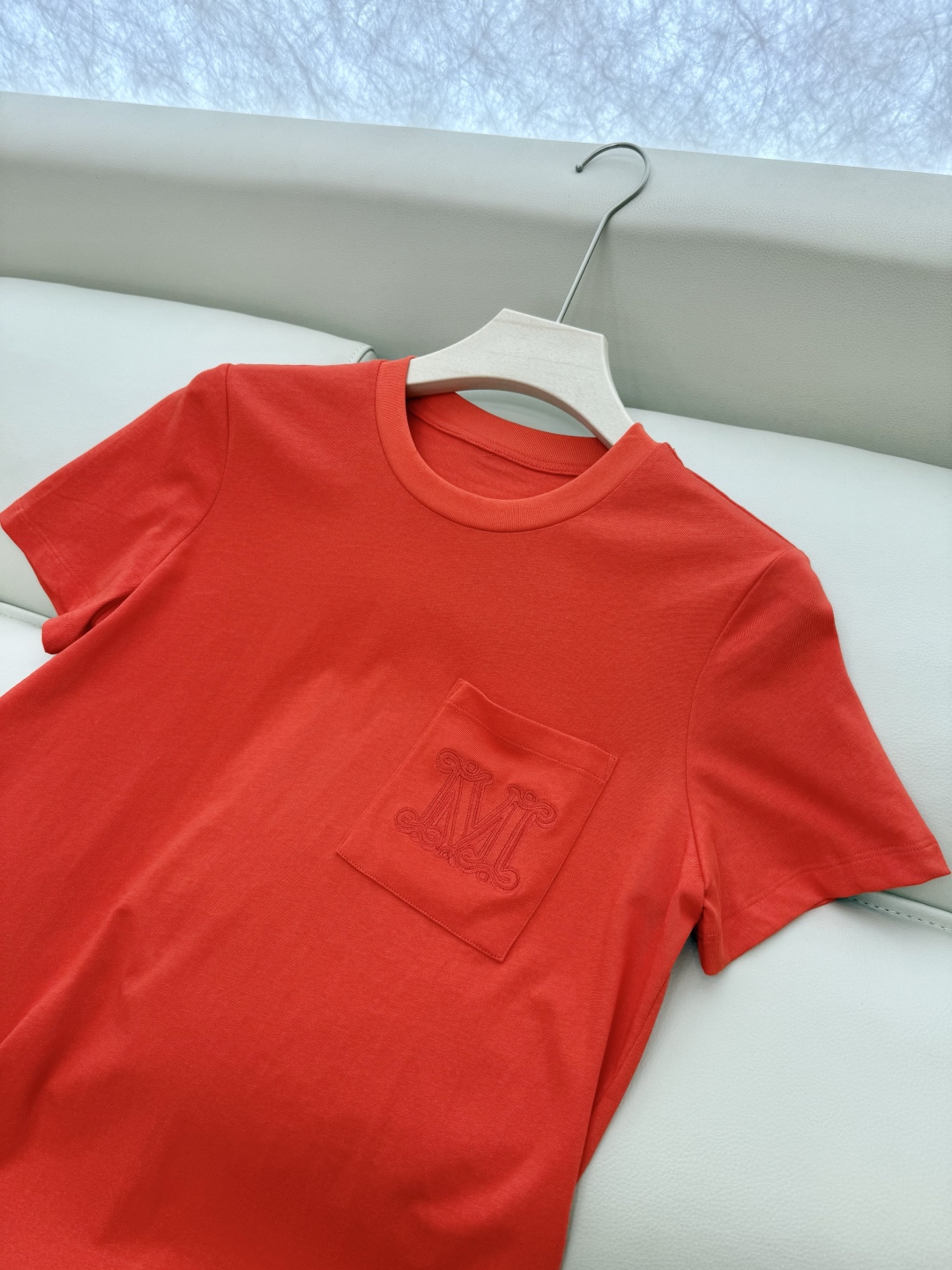 YJT014#特批160‼️
Max 字母绣花 极简风 短袖T恤 S/M/L/XL