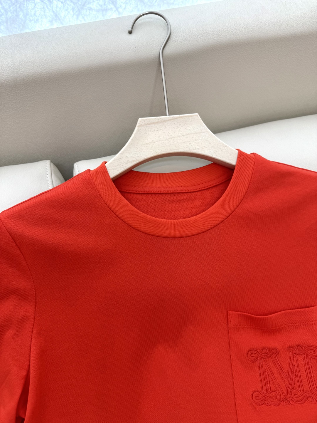 YJT014#特批160‼️
Max 字母绣花 极简风 短袖T恤 S/M/L/XL