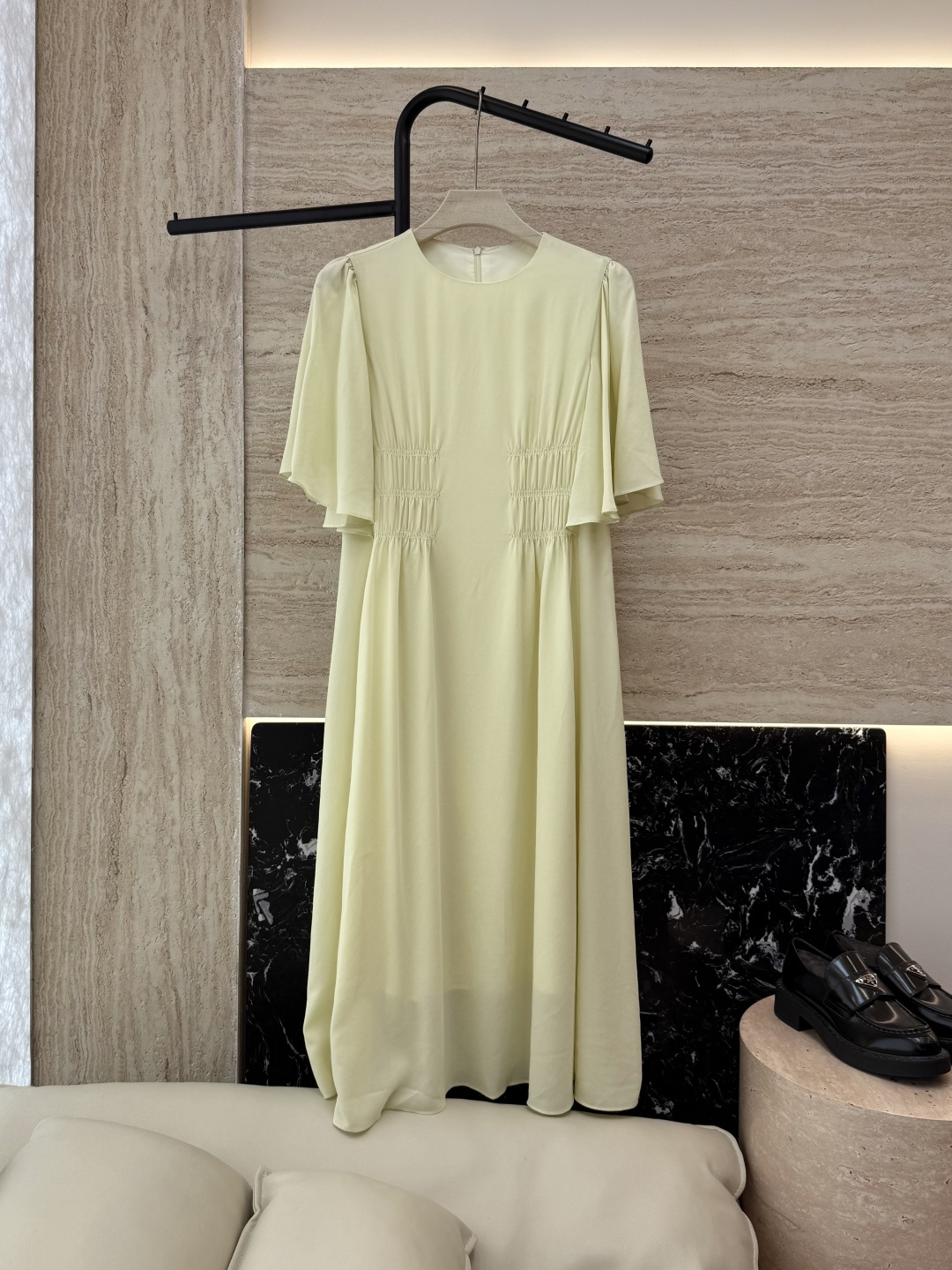 NO:434075,FL013# Yellow 38/40/42 66 Acetic acid Ruffled short-sleeved dress with super good draping Three colors 36/38/40/42,,skirts,T-shirt,alexander wang19860909FL013#黄色 38/40/42 66 醋酸 荷叶边短袖连衣裙 垂坠感超级好 三色 36/38/40/42,,skirts,T-shirt,alexander wang,Women's clothing