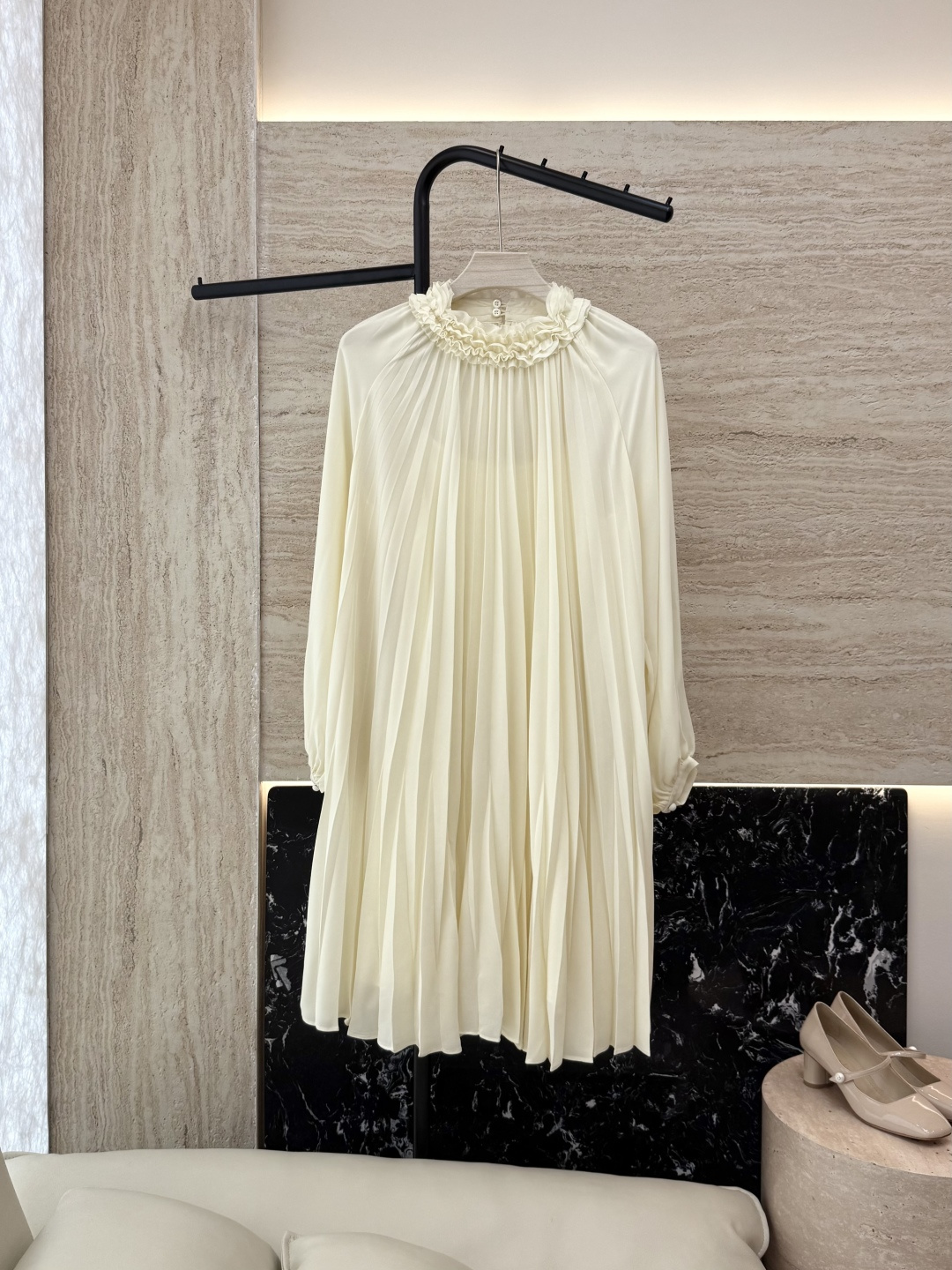 NO:434076,FL018# Silk Three-dimensional tailoring stand collar wood earring design Long-sleeved silk two-piece set Dress three-color 36/38/40,,skirts,real silk,alexander wang19860909FL018# 真丝 立体剪裁立领木耳边设计 长袖真丝两件套 连衣裙三色 36/38/40,,skirts,real silk,alexander wang,Women's clothing