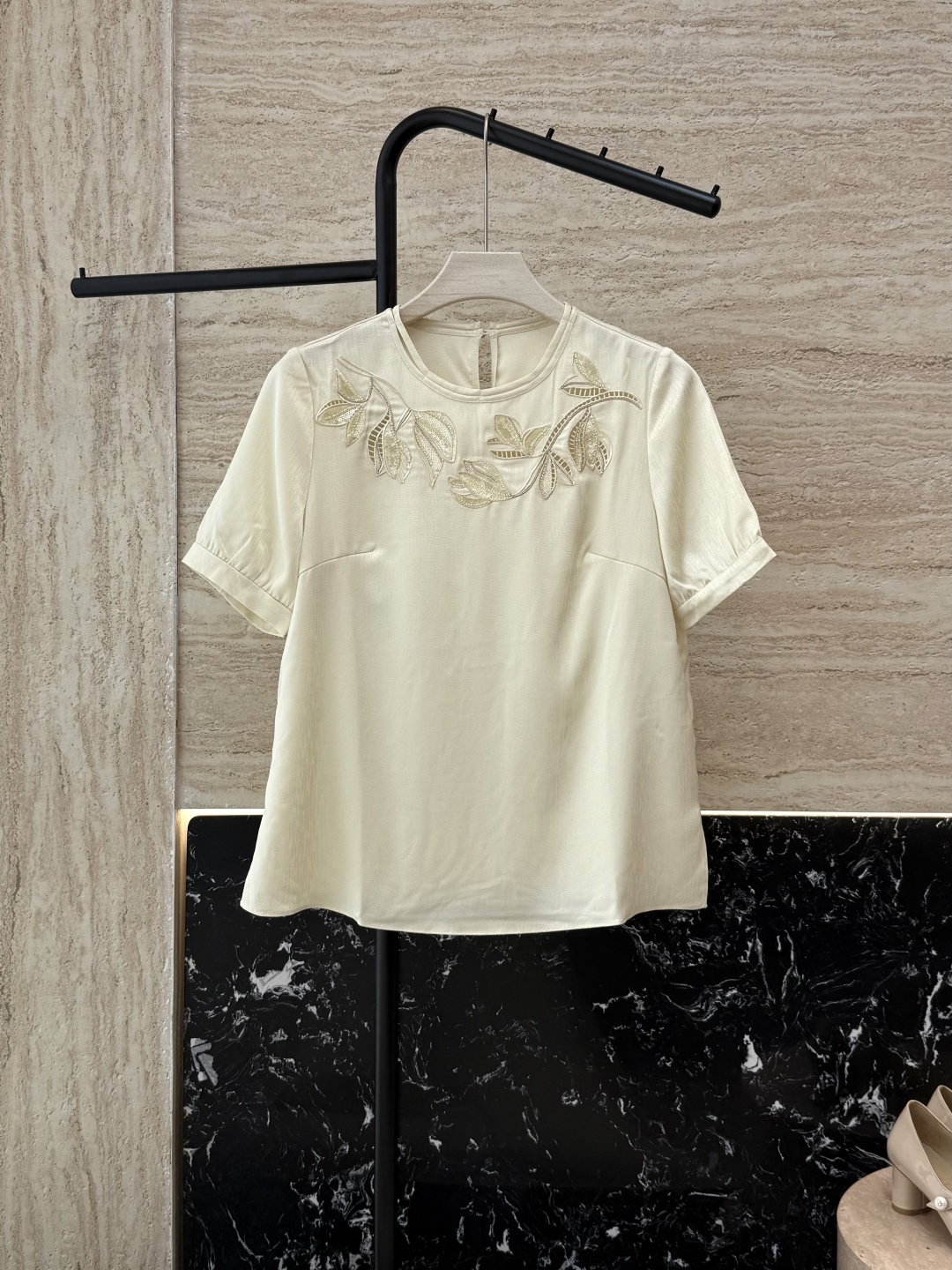 NO:434083,FL006# Guo Style 90 Acid Hollow embroidered short-sleeved top Beige 38/40, T-shirt,alexander wang19860909FL006# 国风 90醋酸 镂空刺绣短袖上衣 米色 38/40,,T-shirt,alexander wang,Women's clothing