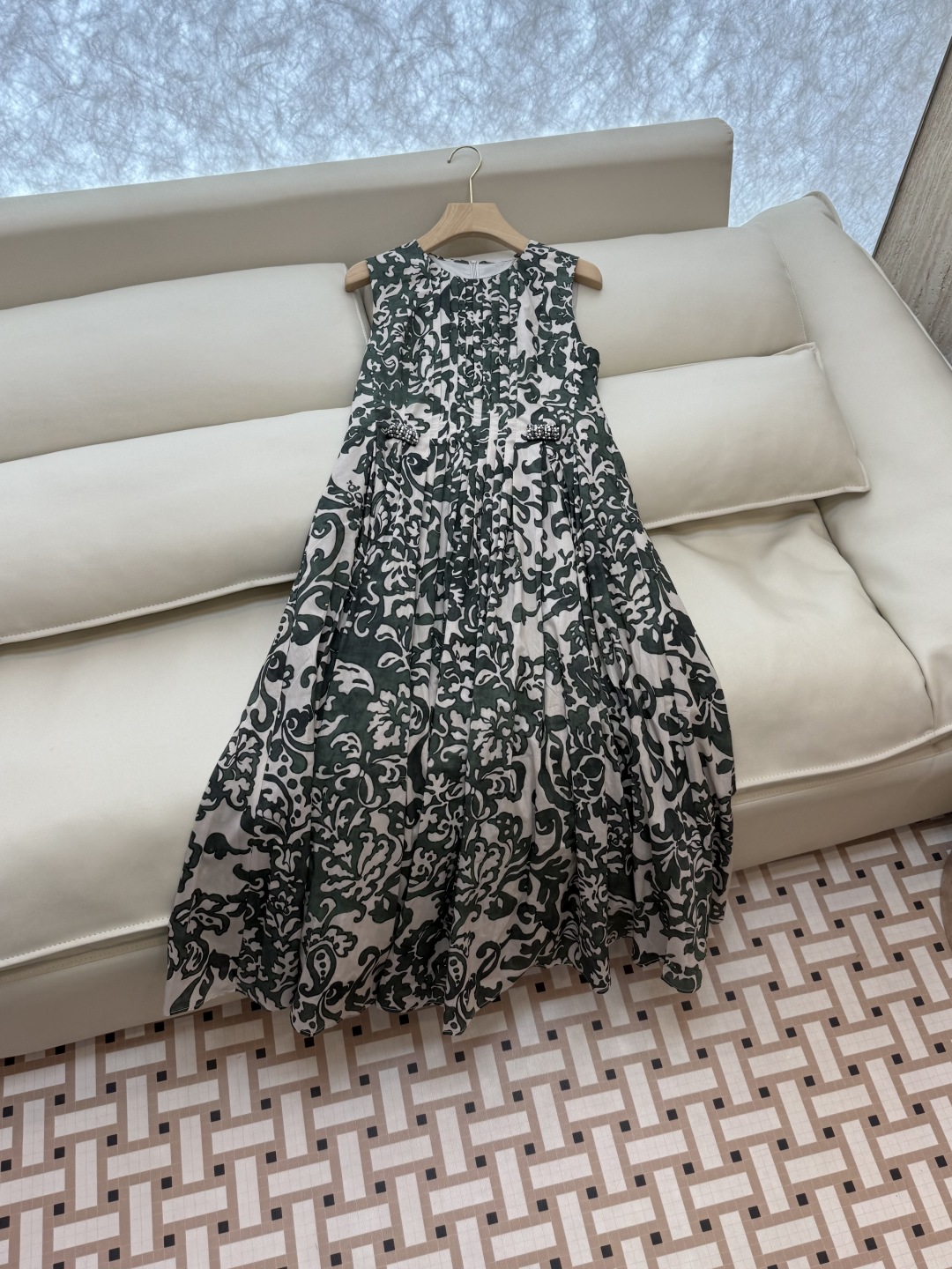 BS930#新款连衣裙。
max mara 100% 棉 梵纹 印花 无袖 连衣裙 36/38/40/4
