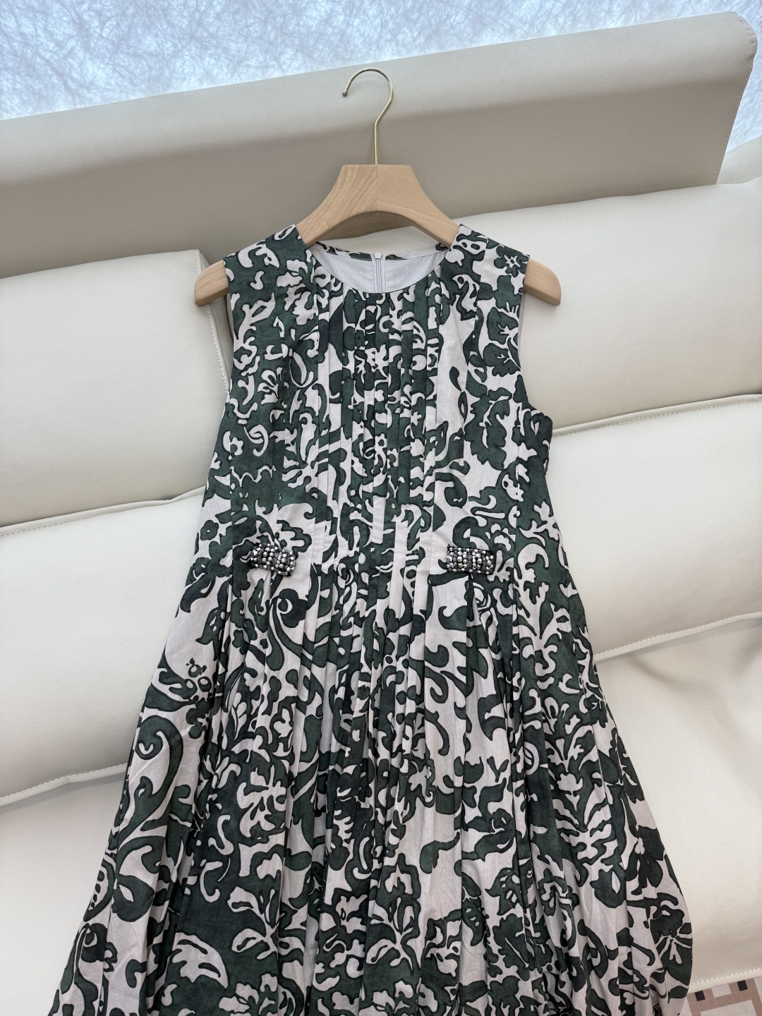 BS930#新款连衣裙。
max mara 100% 棉 梵纹 印花 无袖 连衣裙 36/38/40/4
