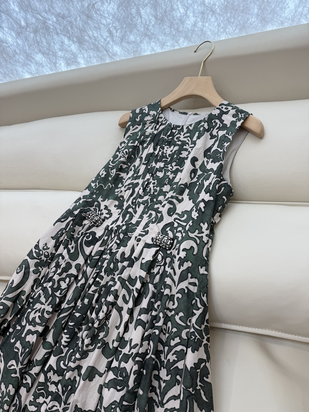 BS930#新款连衣裙。
max mara 100% 棉 梵纹 印花 无袖 连衣裙 36/38/40/4