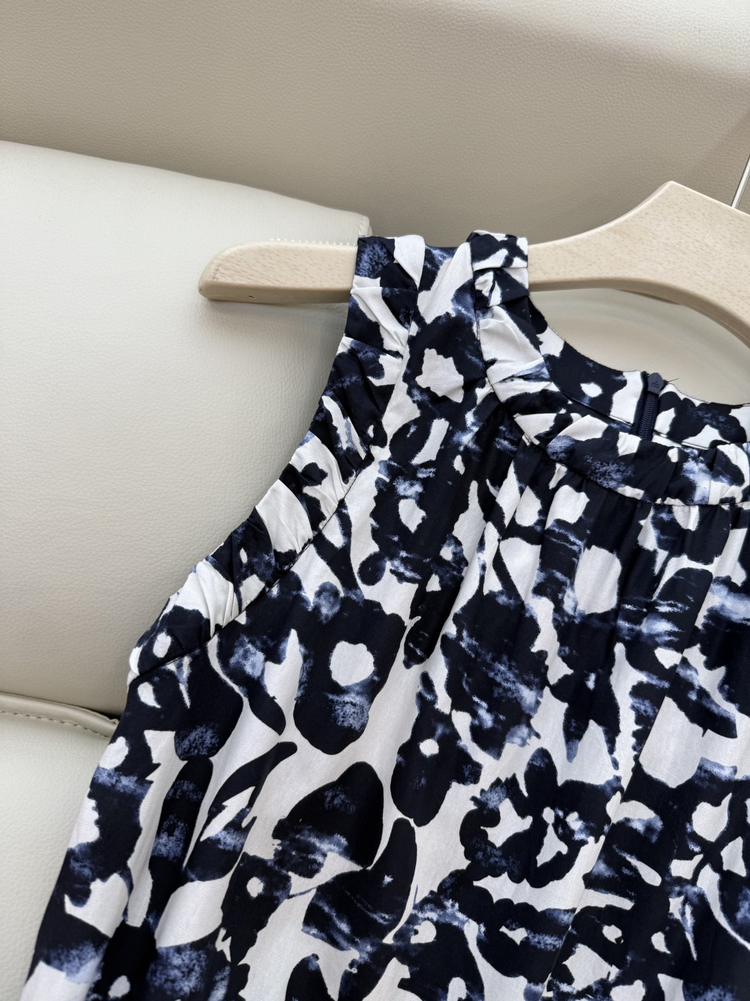 BS725#新款连衣裙。
max mara 100% 棉 印花无袖连衣裙 36/38/40/42