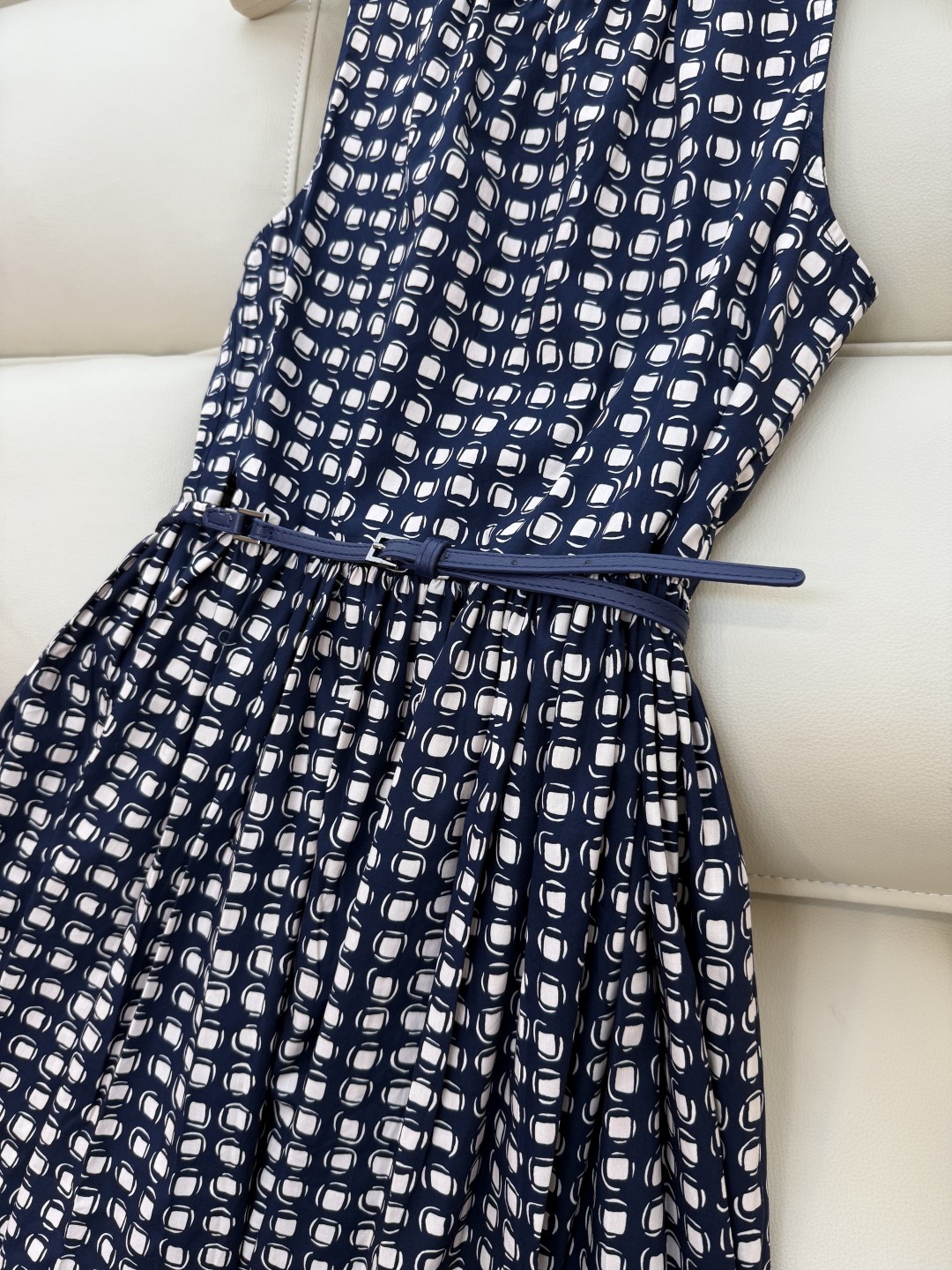 BS272#新款连衣裙。
max mara 100% 棉 几何图形印花无袖连衣裙 36/38/40/42