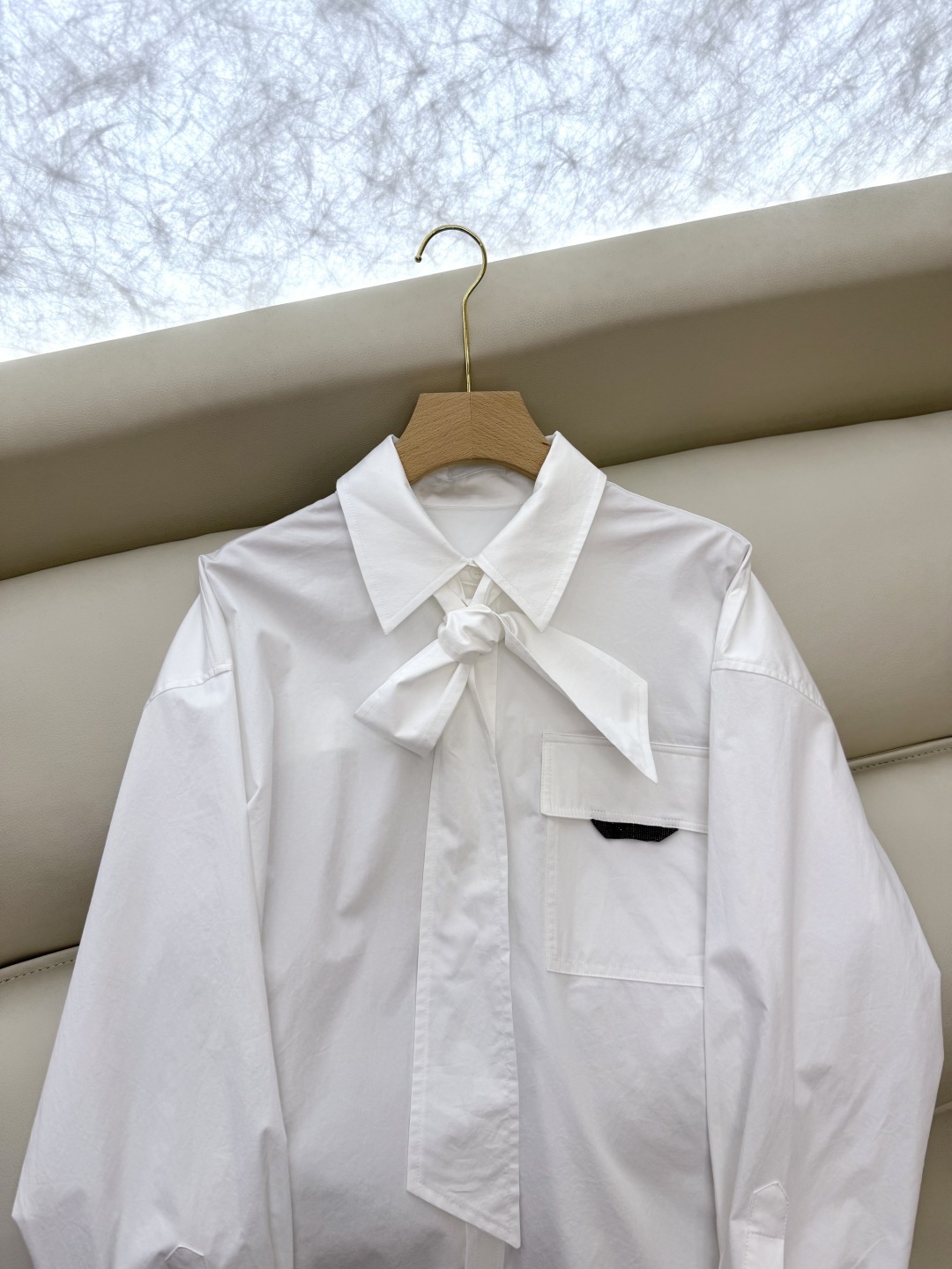 LZ25056#新款衬衫。
BC 100% 棉 领结 长袖衬衫 两色 SML