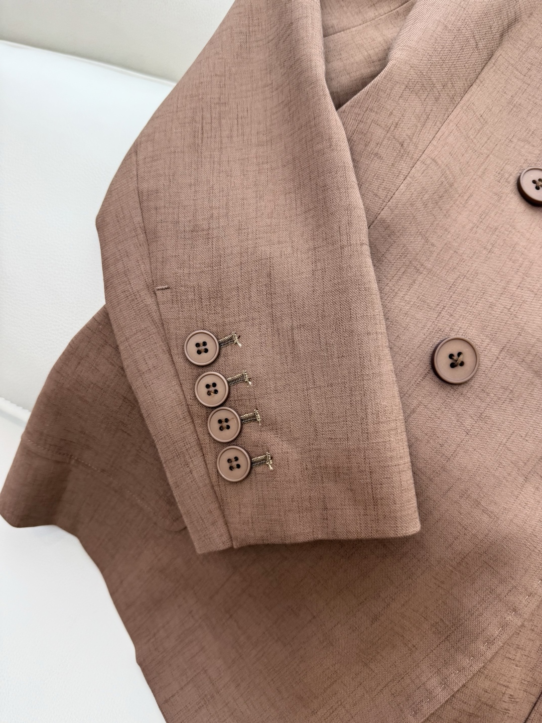 TF085#新款套装。
Max mara 60%亚麻 长袖西装外套 ➕长裤 套装 焦糖色  灰色 36/