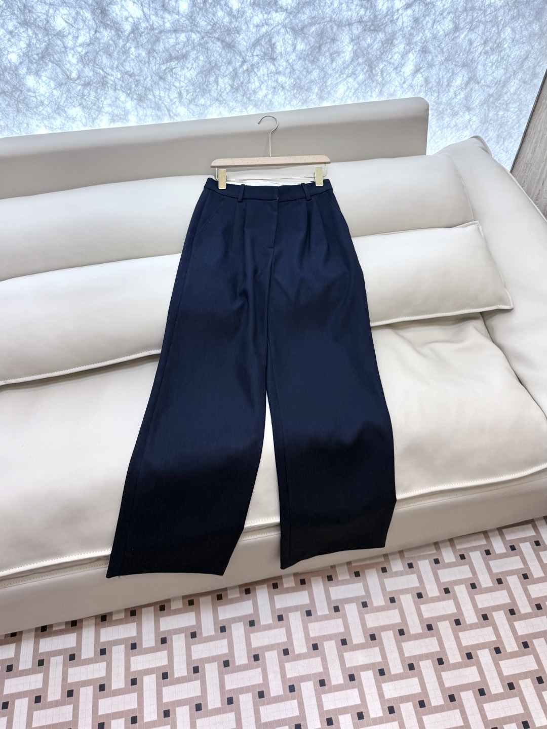 TF021#新款套装。
Max mara 68%亚麻 32%真丝 长袖西装外套 ➕长裤 套装 焦糖色  