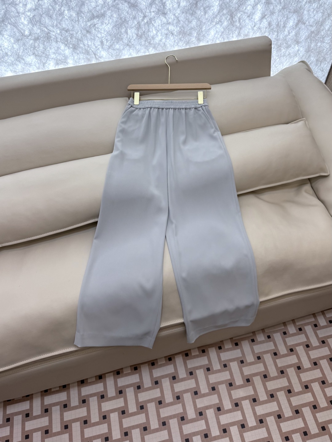 TF027#新款套装。
Max mara 85% 醋酸长袖西装外套➕长裤套装 雾霾蓝 36/38/40/