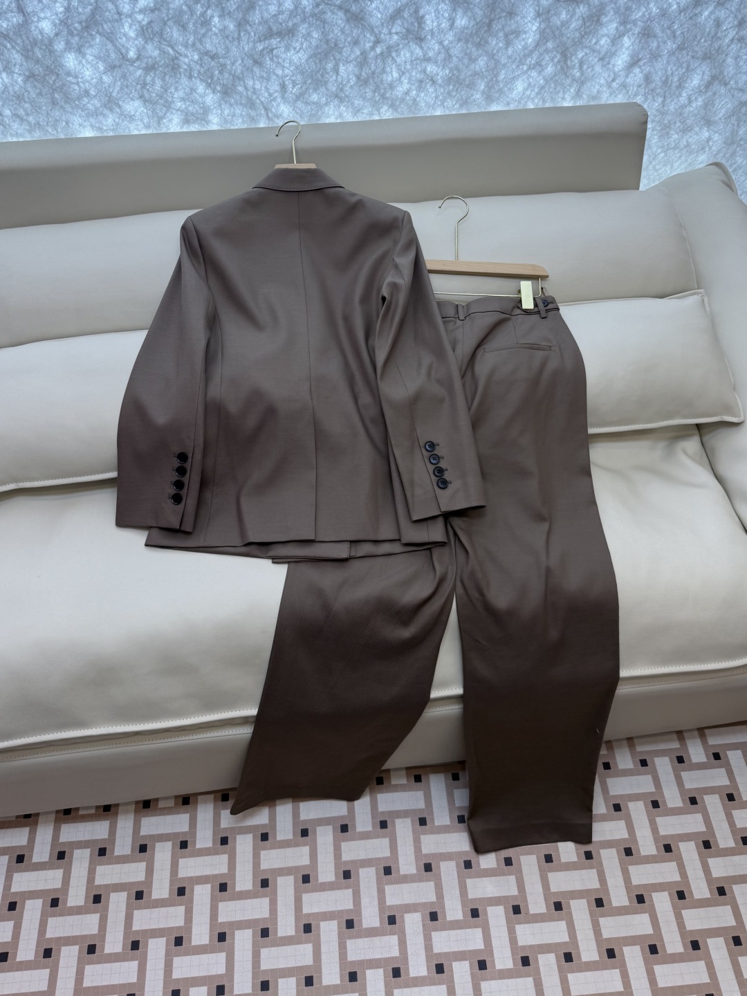 TF079#新款套装。
Max mara 70% 麻 30% 羊毛 长袖西装外套 ➕长裤 套装 米白色 