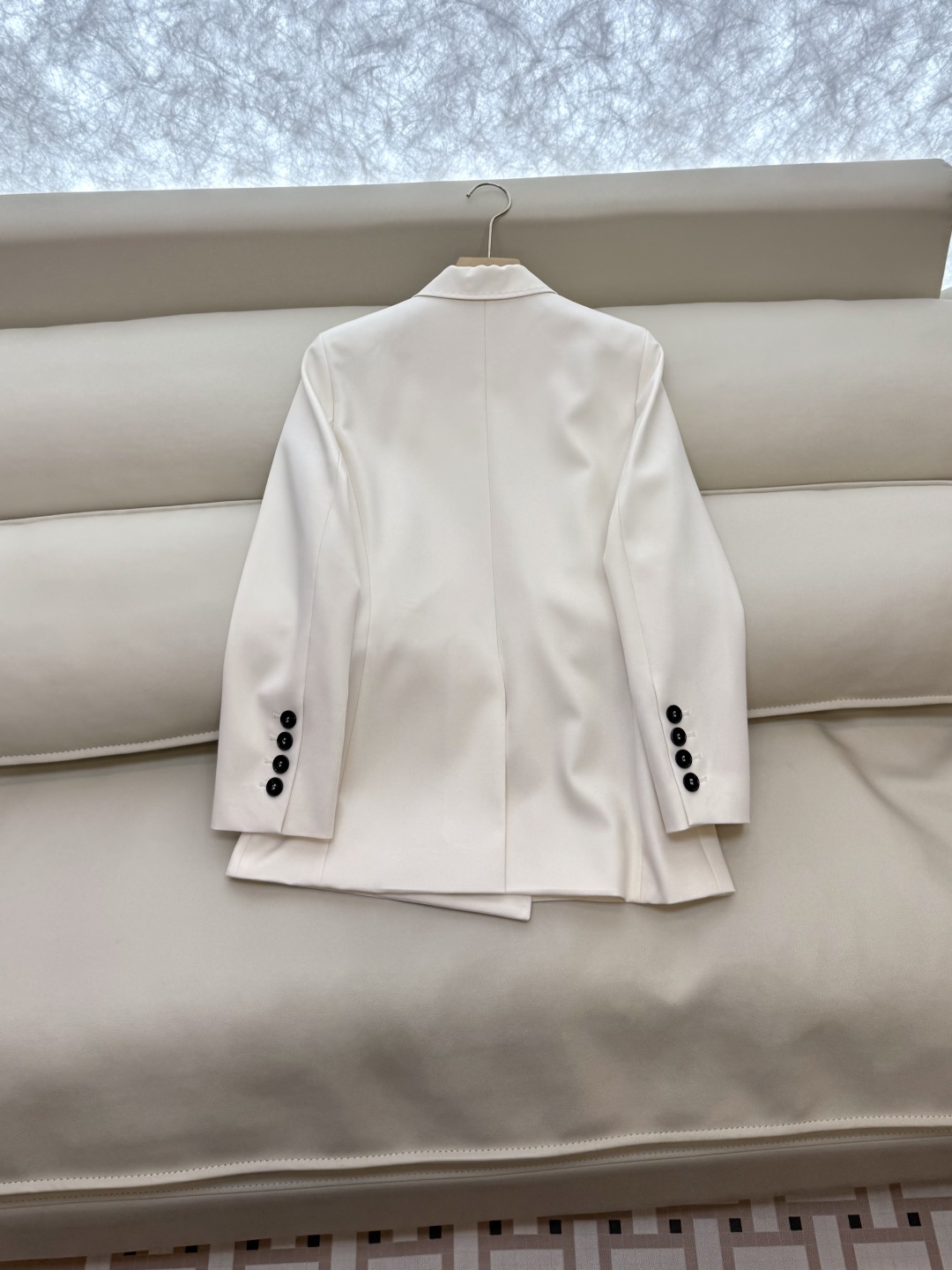 TF033A#新款外套。
Max mara 60%羊毛 长袖西装外套 薄荷绿 米白色 36/38/40/