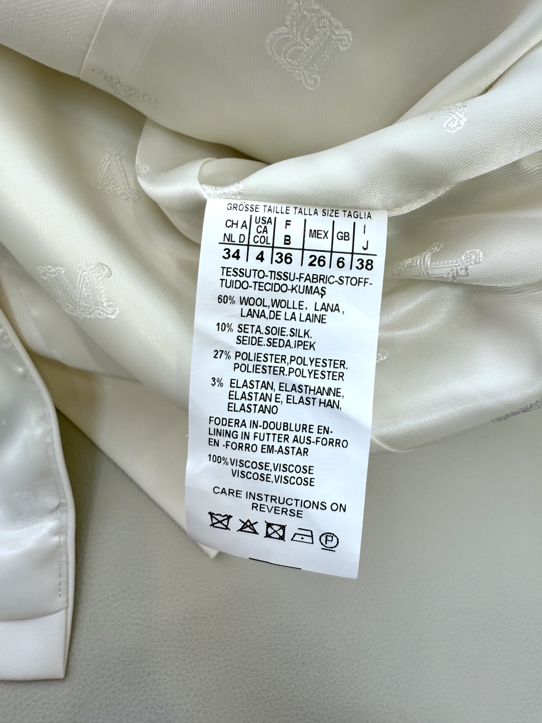 TF033A#新款外套。
Max mara 60%羊毛 长袖西装外套 薄荷绿 米白色 36/38/40/