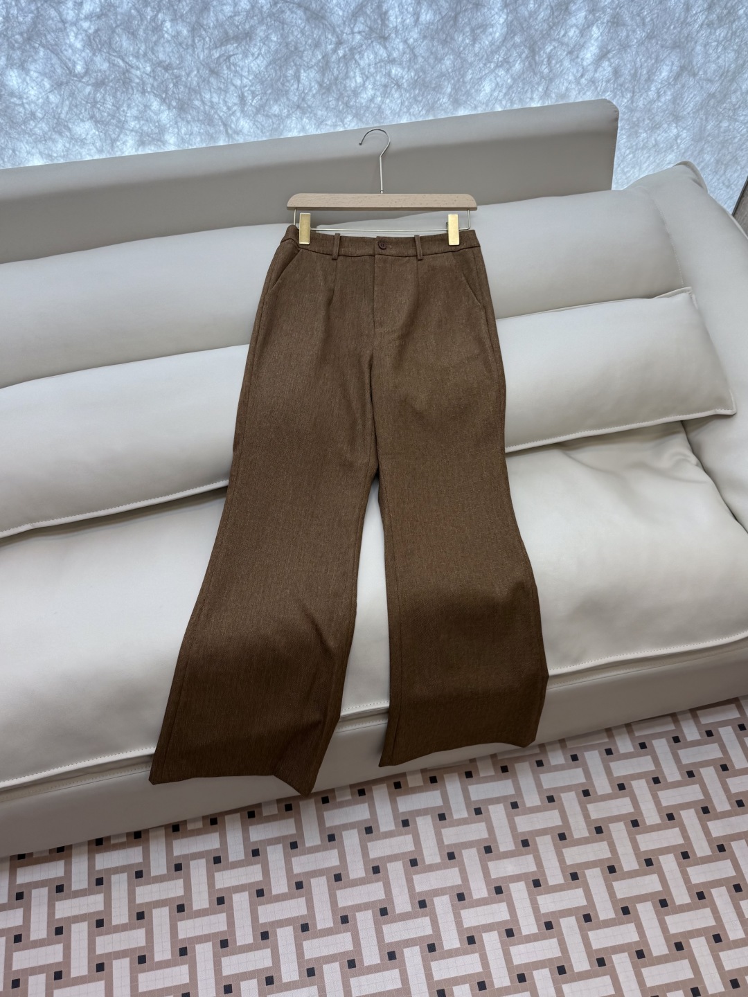 TF072#新款套装。
Max mara 68%亚麻 32%真丝 无袖马甲外套 ➕长裤 套装 焦糖色 米