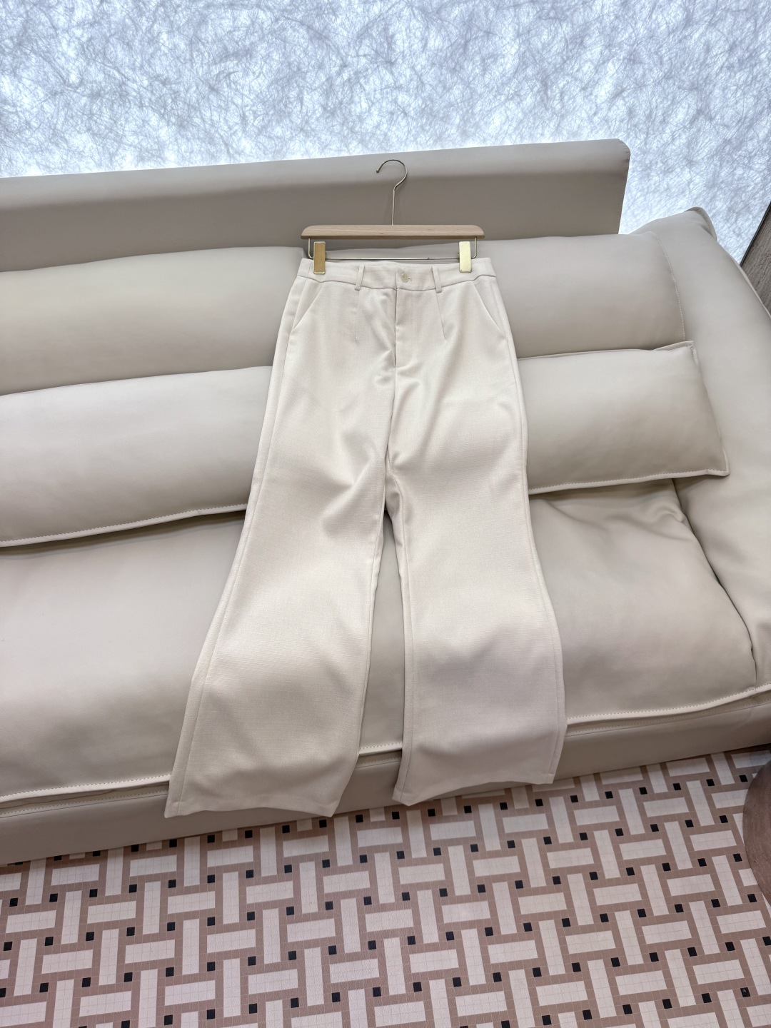 TF072#新款套装。
Max mara 68%亚麻 32%真丝 无袖马甲外套 ➕长裤 套装 焦糖色 米