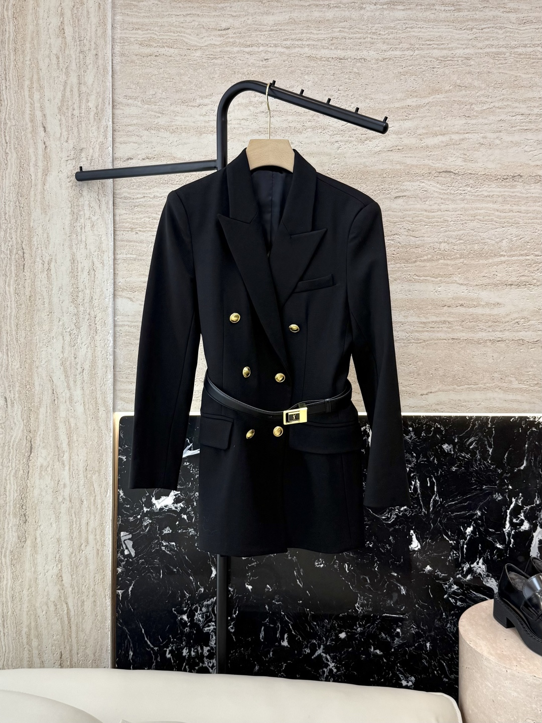 NO:658133,XZ096# new jacket YSL super hot style 50 wool with belt gold buttons double breasted long sleeve suit jacket black SMLXL, saint laurent, jackets & coats, business suit, alexander wang19860909XZ096#新款外套 YSL 超级大爆款 50 羊毛配腰带 金扣子双排扣 长袖西装外套 黑色 SMLXL,,saint laurent,jackets & coats,business suit,alexander wang,Women's clothing