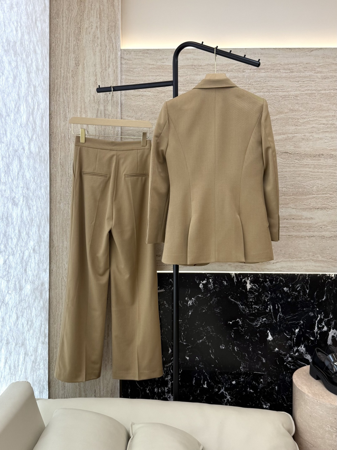 XZ098#新款套装🌾MQ 麦昆 经典爆款 50% 羊毛 西装外套➕长裤套装 黑色 杏色 SMLXL