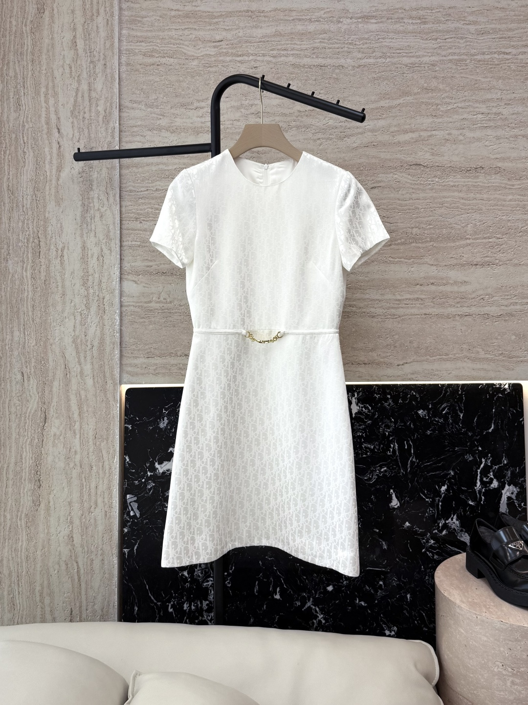 NO:437323,XZ0100# new dress Dior letters Jacquard acetate short-sleeved dress Black and white SMLXL,,dior,skirts,T-shirt,alexander wang19860909XZ0100#新款连衣裙 Dior 字母 醋酸提花 短袖连衣裙 黑色 白色 SMLXL,,dior,skirts,T-shirt,alexander wang,Women's clothing