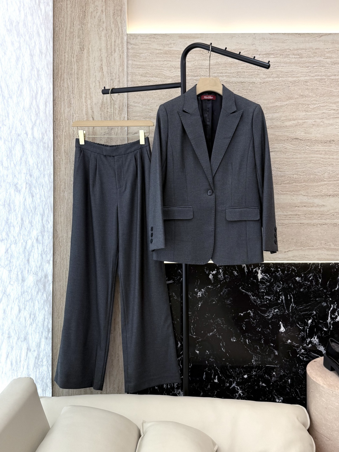 NO:442794,TF037# new suit Max mara 60 wool long-sleeved suit jacket trousers suit gray 36/38/40/42,,tom ford,jackets & coats,business suit,alexander wang19860909TF037#新款套装 Max mara 60羊毛 长袖西装外套 长裤 套装 灰色 36/38/40/42,,tom ford,jackets & coats,business suit,alexander wang,Women's clothing