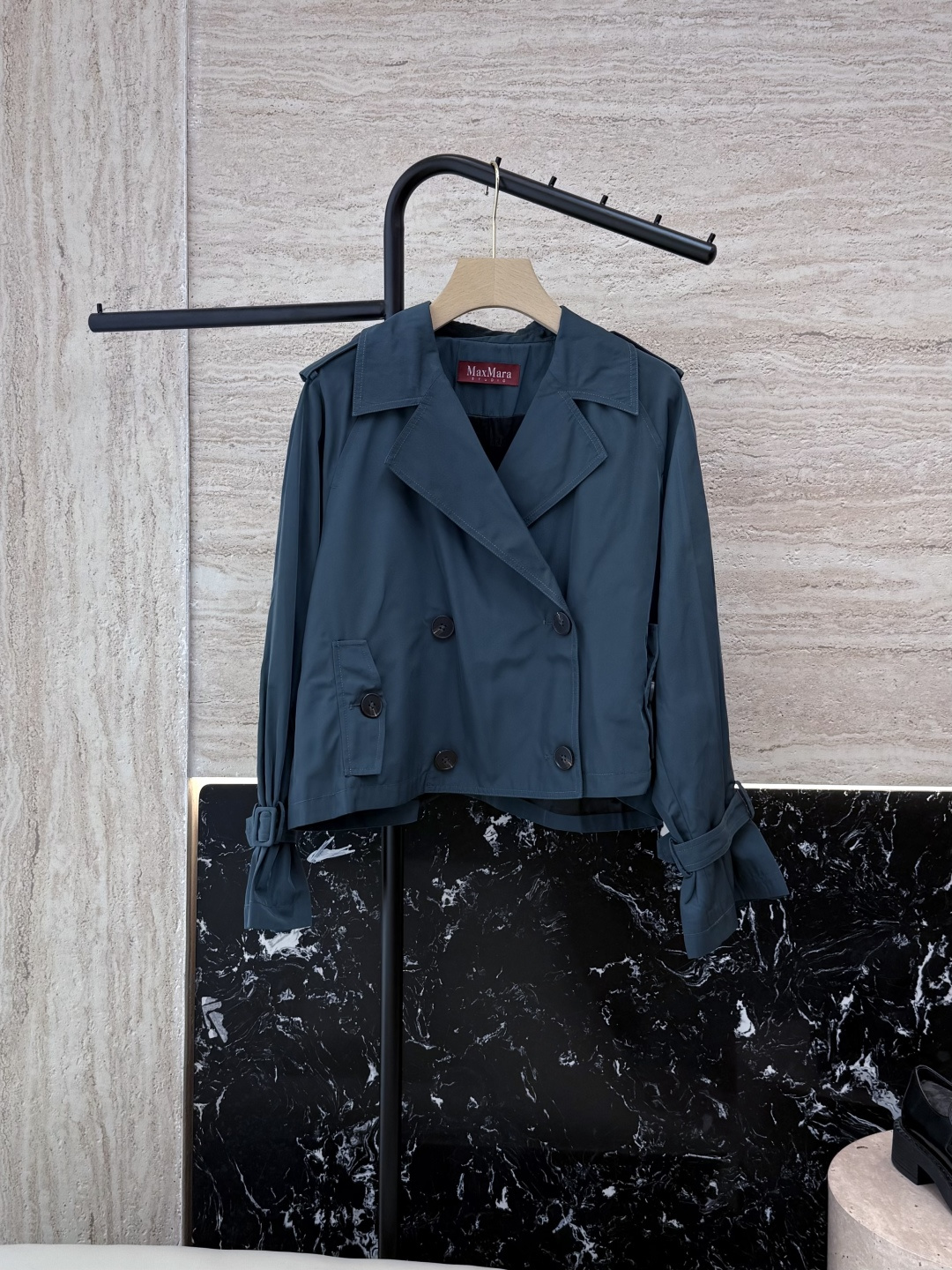 NO:442776,TF077# new jacket Max red label series short double-breasted jacket brown blue 36/38/40,,tom ford,jackets & coats,alexander wang19860909TF077#新款外套 Max 红标系列 短款双排扣短外套 咖色 蓝色 36/38/40,,tom ford,jackets & coats,alexander wang,Women's clothing