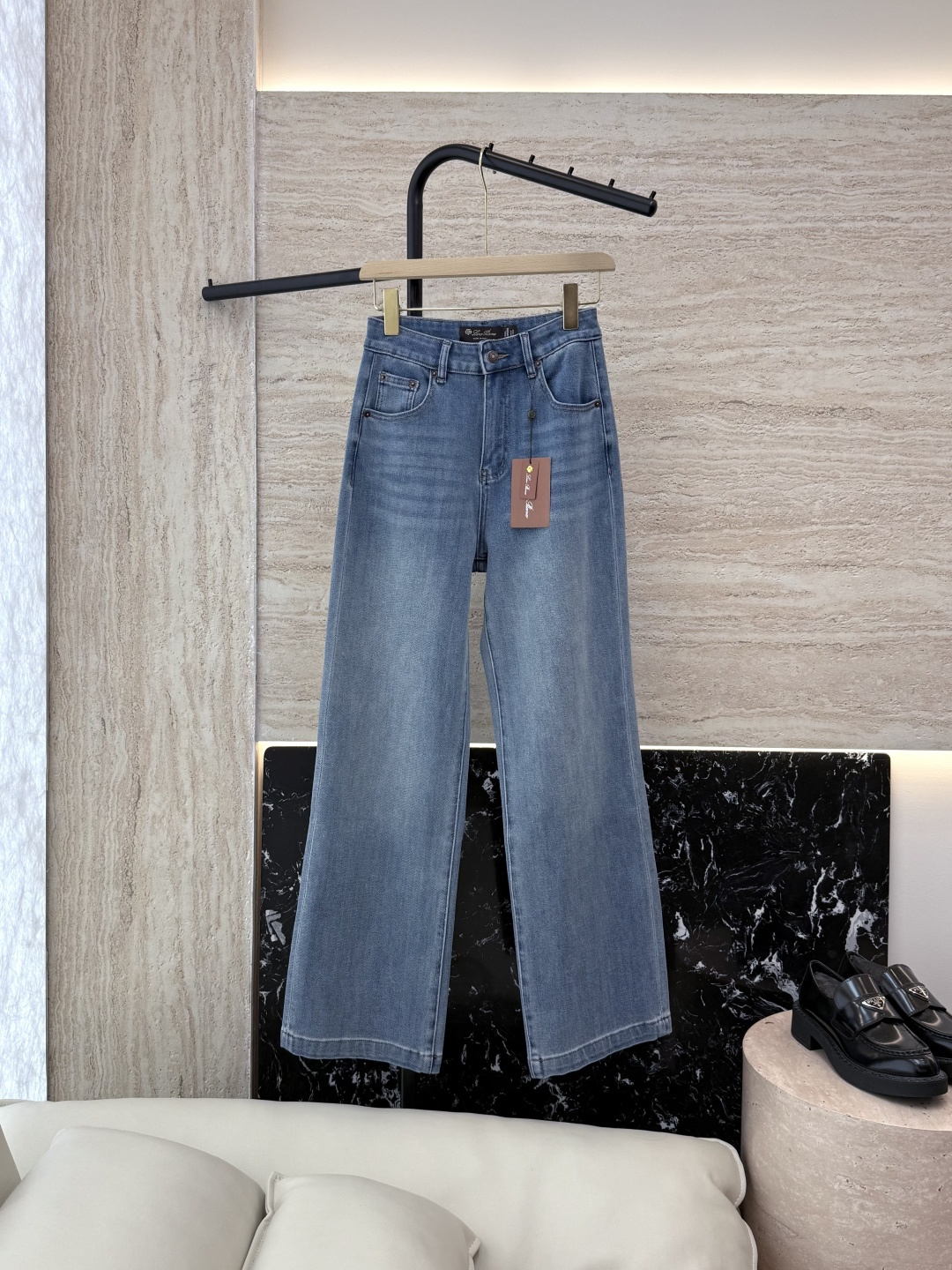 NO:473148,NZ005# new style jeans LP bright thread embroidered logo straight jeans dark blue light blue 26/27/28/29,,loro piano,jeans,alexander wang19860909NZ005#新款牛仔裤 LP 明线 绣花logo 直筒 牛仔裤 深蓝色 浅蓝色 26/27/28/29,,loro piana,jeans,alexander wang,Women's clothing