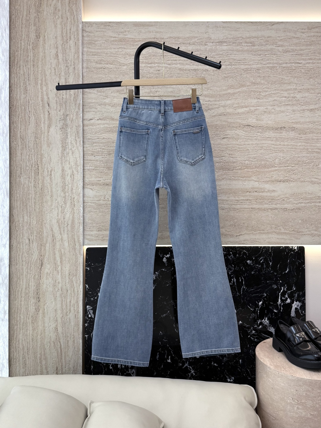 NZ004#新款牛仔裤⚠️。
Lp🆕 水洗 修身牛仔裤 浅蓝色 26/27/28/29