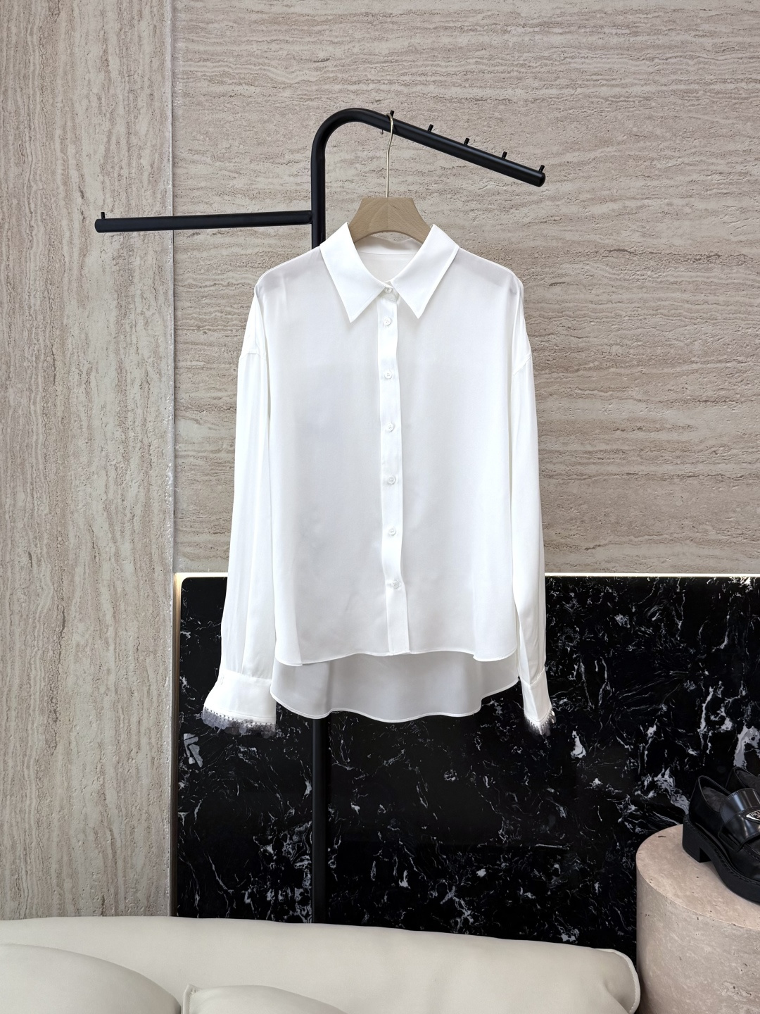 NO:443996,LZ25058# new shirt BC full hand-ordered beaded cuffs Mulberry silk long-sleeved shirt Two colors SML,,shirts,alexander wang19860909LZ25058#新款衬衫 BC 全手工订珠花袖口 桑蚕丝 长袖衬衫 两色 SML,,shirts,alexander wang,Women's clothing