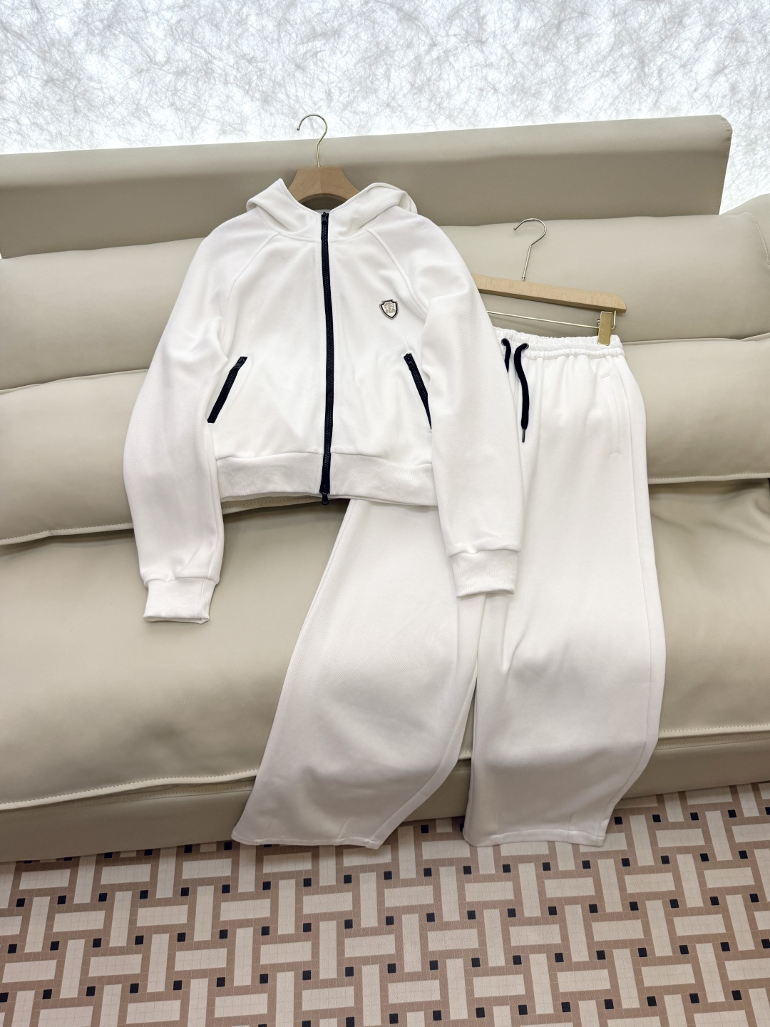 LZ25059#新款套装🌾BC 80%棉 休闲风 长袖带帽外套➕长裤套装 深灰色 白色 SML