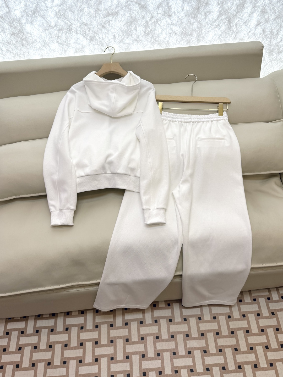 LZ25059#新款套装🌾BC 80%棉 休闲风 长袖带帽外套➕长裤套装 深灰色 白色 SML