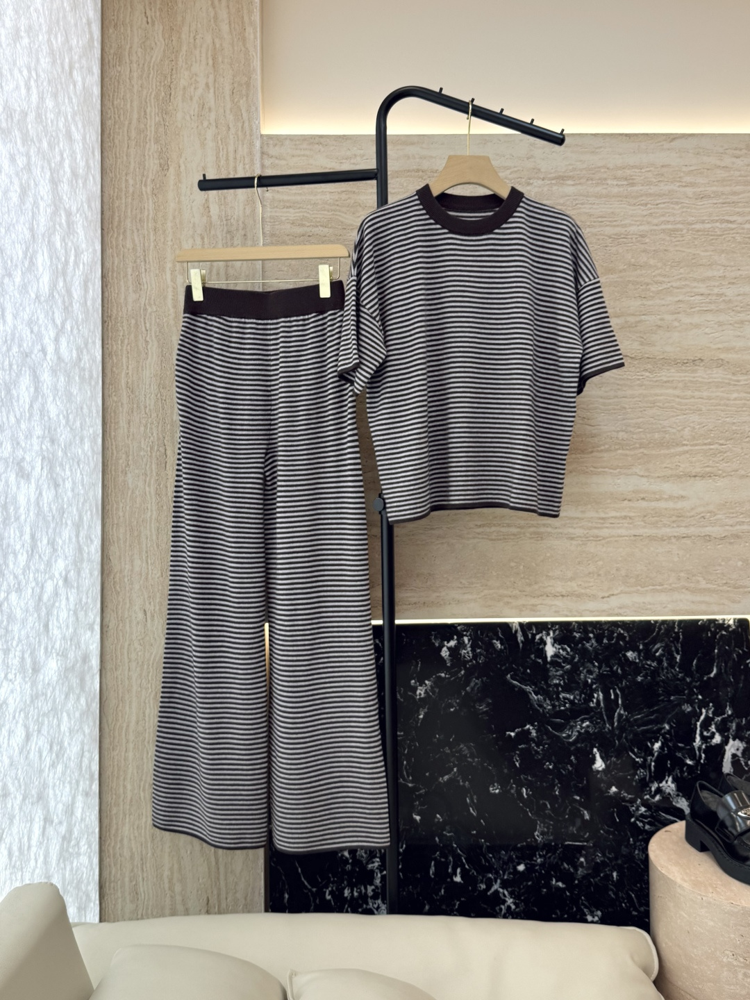 NO:450711,LZ8056# new set BC 70 wool 30 cashmere latest knitted set Two colors SML,,alexander wang19860909LZ8056#新款套装 BC 70 羊毛 30 羊绒 最新款针织套装 两色 SML,,alexander wang,Women's clothing