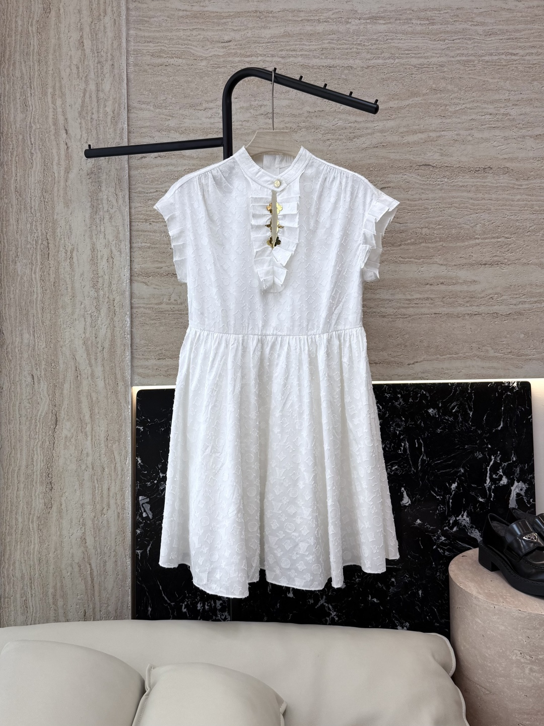 NO:452524,180ZT001# 02M LV jacquard dark pattern short-sleeved dress white, louis vuitton, skirts, T-shirt, alexander wang19860909180ZT001# 02M LV 提花暗纹 短袖连衣裙 白色,,louis vuitton,skirts,T-shirt,alexander wang,Women's clothing