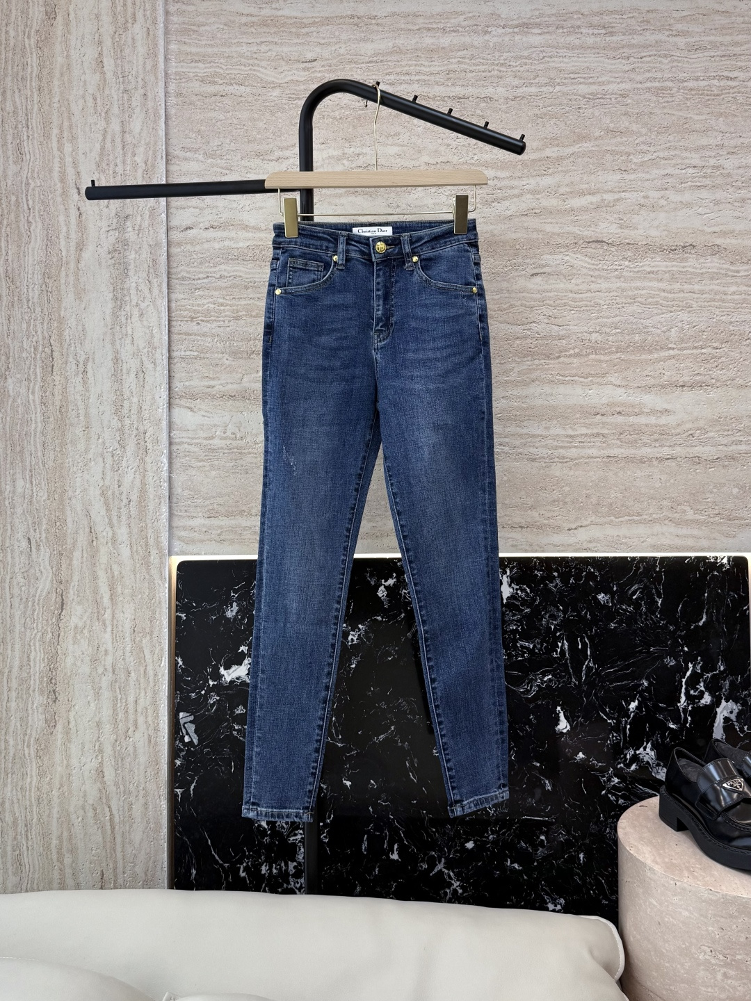 NO:452536,NZ008# new style jeans Dior presbyopia logo Small feet Stretch jeans Dark blue 26/27/28/29,,dior,jeans,alexander wang19860909NZ008#新款牛仔裤 Dior 老花logo 小脚 弹力 牛仔裤 深蓝色26/27/28/29,,dior,jeans,alexander wang,Women's clothing