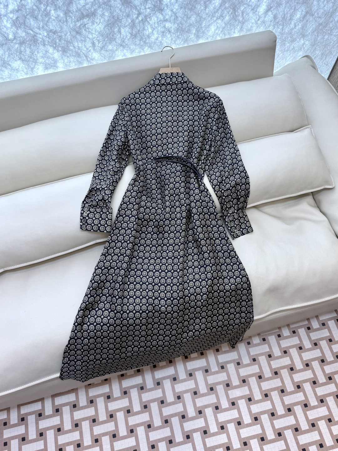 BS963#新款连衣裙💕Max 配腰带 100% 斜纹真丝印花 长袖 连衣裙 黑色 蓝色 36/38/4