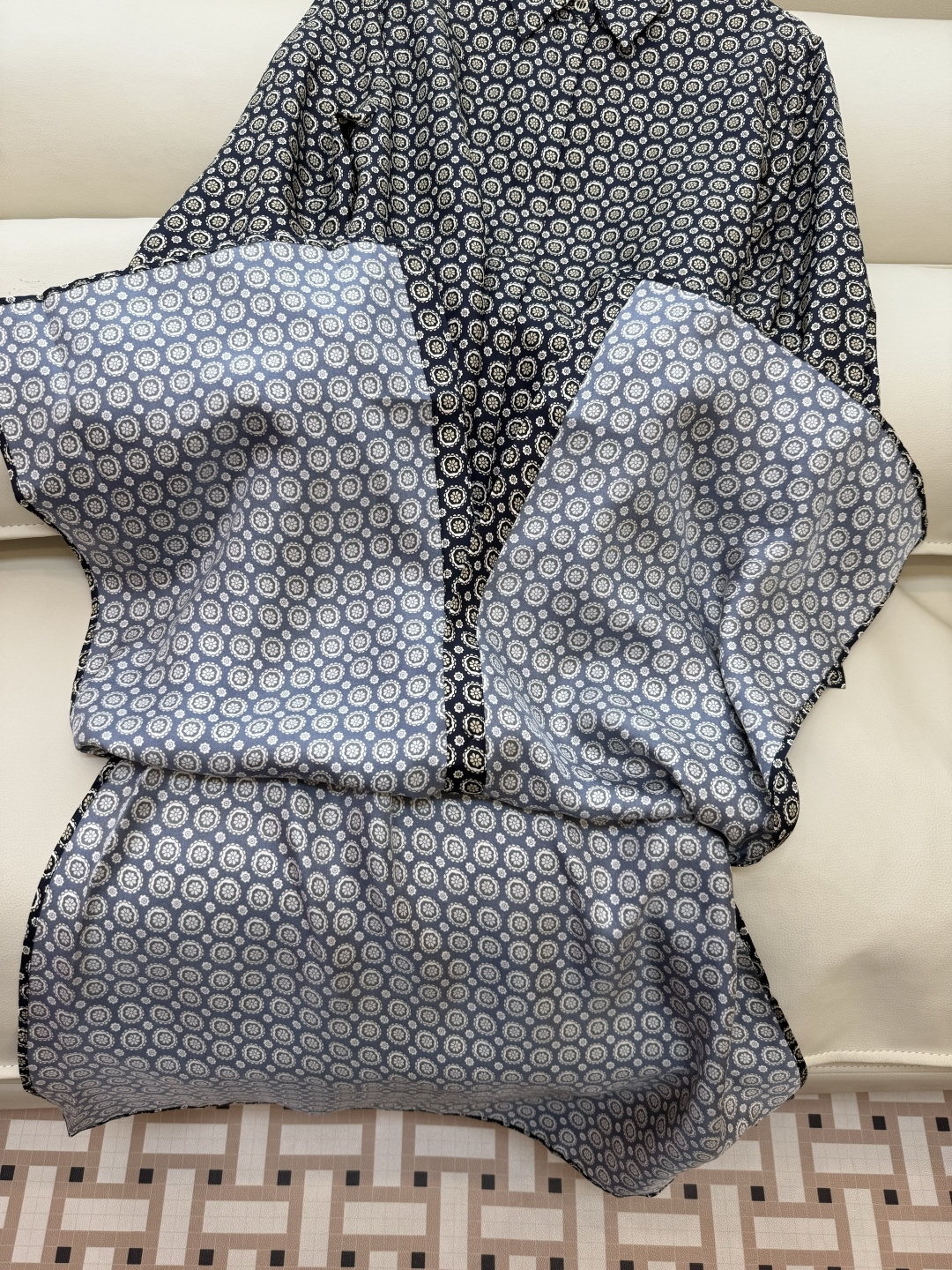 BS963#新款连衣裙💕Max 配腰带 100% 斜纹真丝印花 长袖 连衣裙 黑色 蓝色 36/38/4