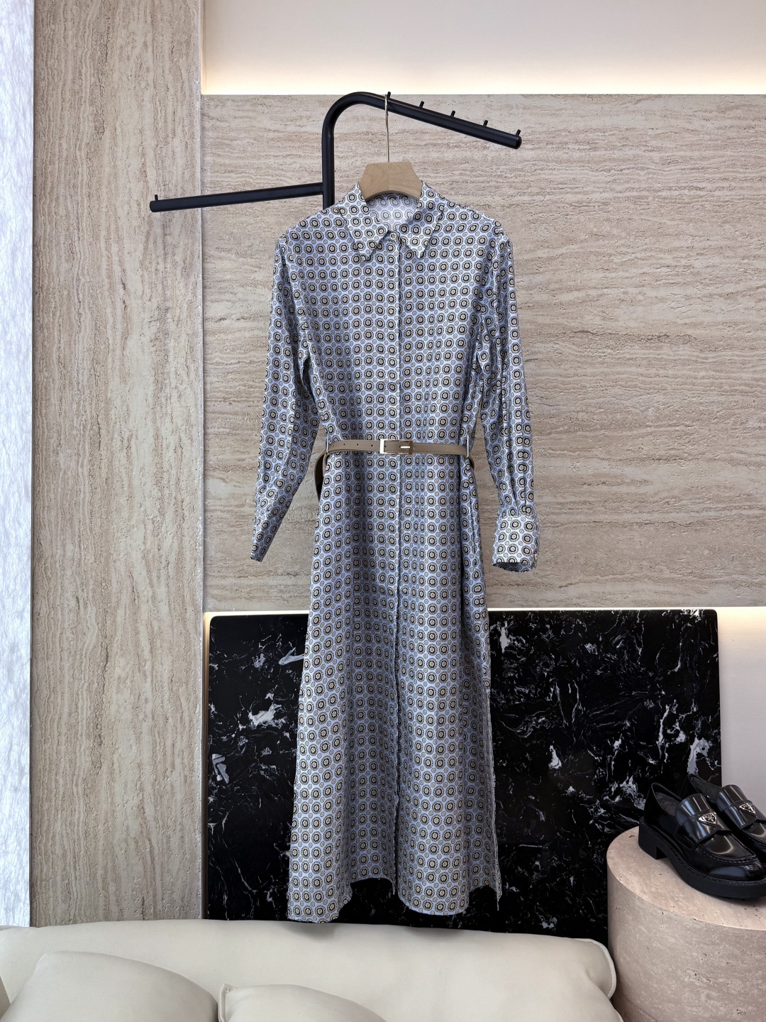 NO:454137,BS963# new dress Max belt Twill silk print Long sleeve dress Black blue 36/38/40/42,,skirts,real silk,alexander wang19860909BS963#新款连衣裙 Max 配腰带 斜纹真丝印花 长袖 连衣裙 黑色 蓝色 36/38/40/42,,skirts,real silk,alexander wang,Women's clothing