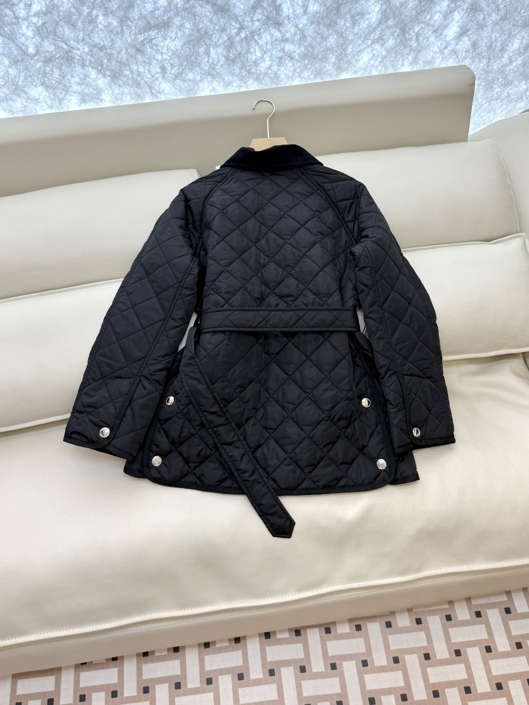 LF017#新款棉服⚠️。
Bur 巴宝莉格纹内里 长袖棉衣 黑色 杏色 
SMLXL