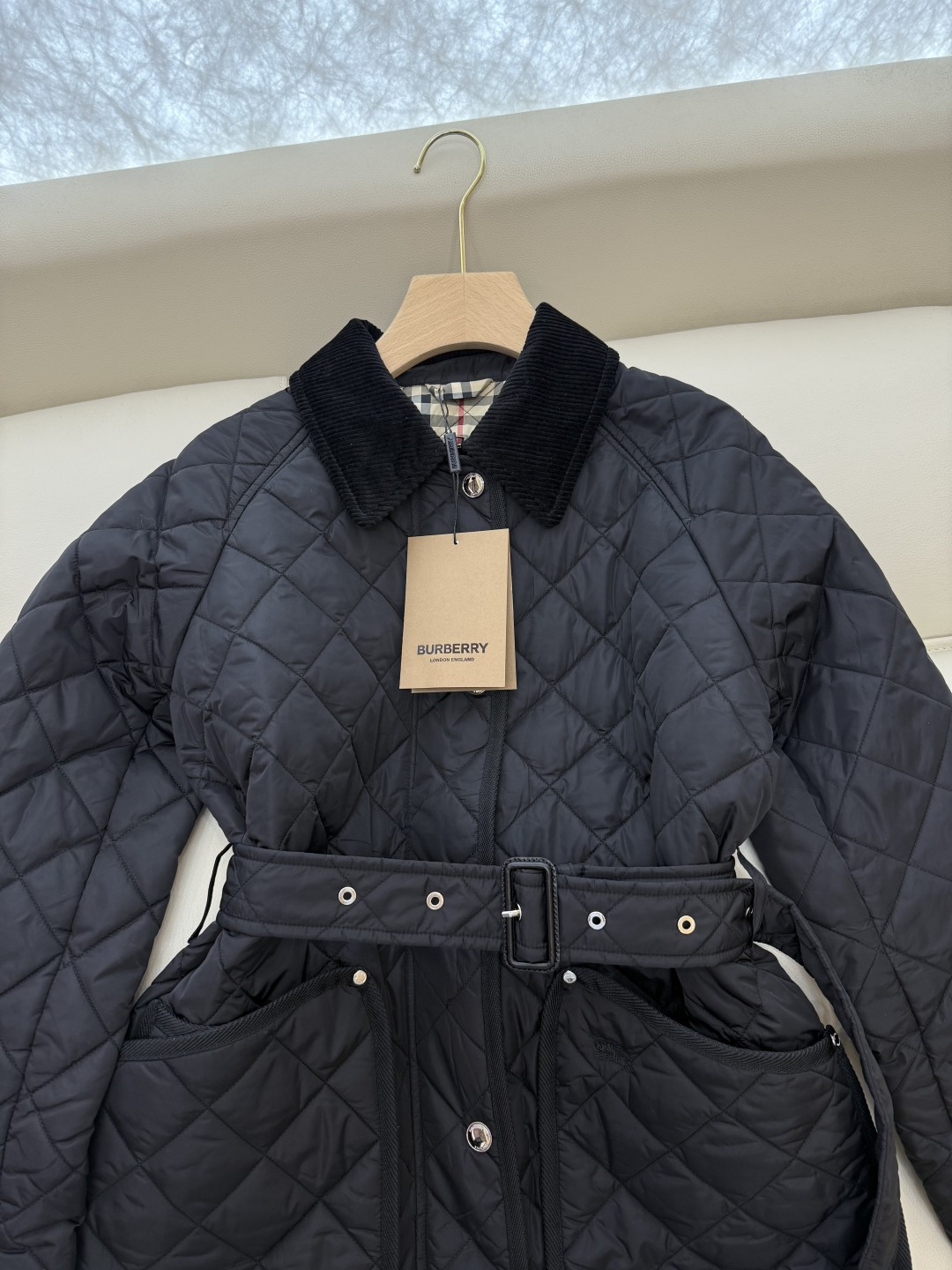 LF017#新款棉服⚠️。
Bur 巴宝莉格纹内里 长袖棉衣 黑色 杏色 
SMLXL