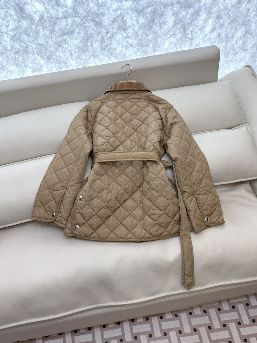 LF017#新款棉服⚠️。
Bur 巴宝莉格纹内里 长袖棉衣 黑色 杏色 
SMLXL