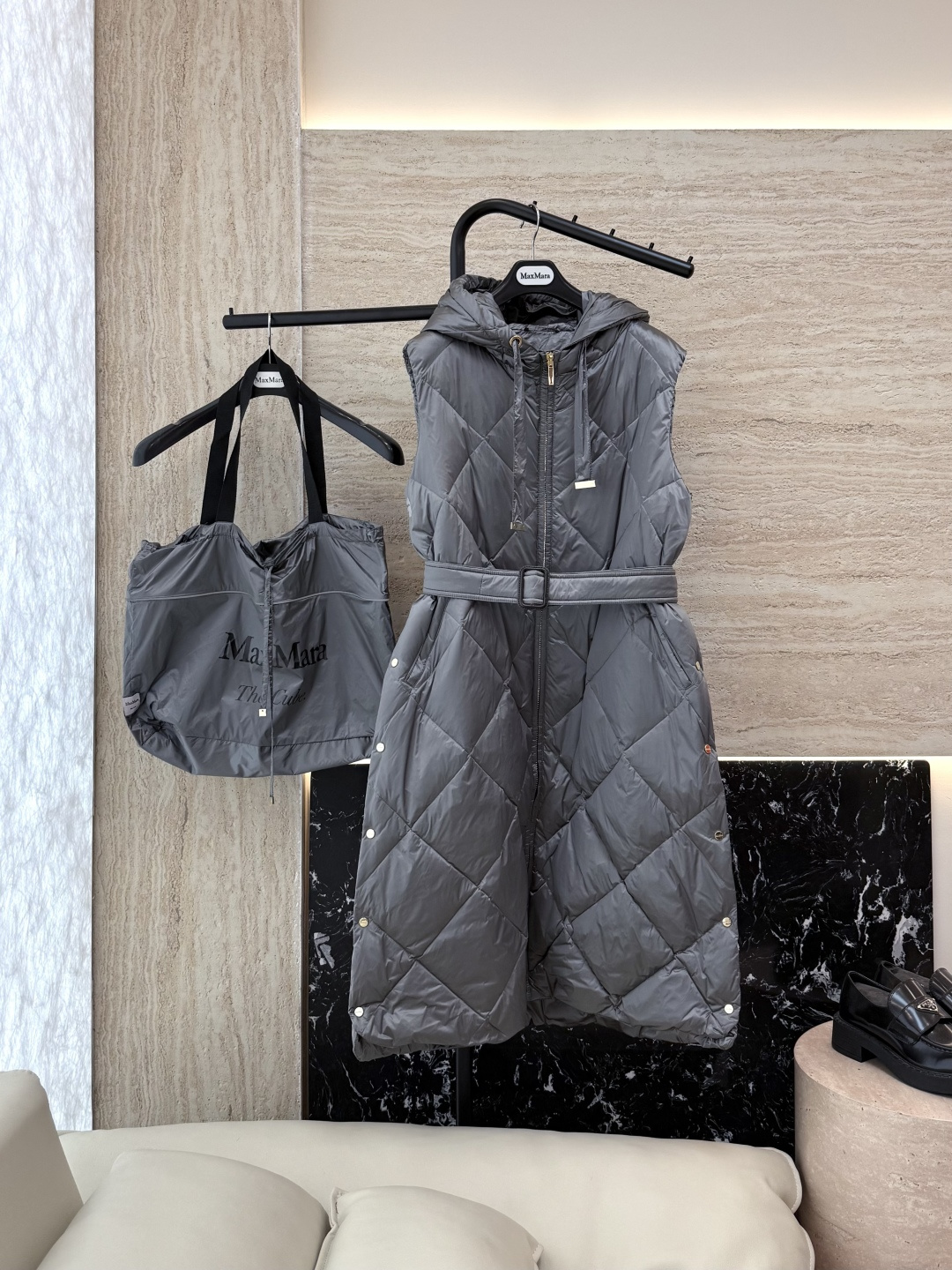 NO:456784,M323# new down jacket Max diamond cube 90 white goose down sleeveless down vest down jacket Gray Black Light gold Lime white 36/38/40 size (PS This price includes primary color high-quality cloth bag storage bag), down jacket, alexander wang19860909M323#新款羽绒服 Max 菱形格 90 白鹅绒 无袖羽绒马甲 羽绒服 灰色 黑色 浅金 石灰白 36/38/40 码（PS此价格含原色高品质布包收纳袋）,,down jacket,alexander wang,Women's clothing
