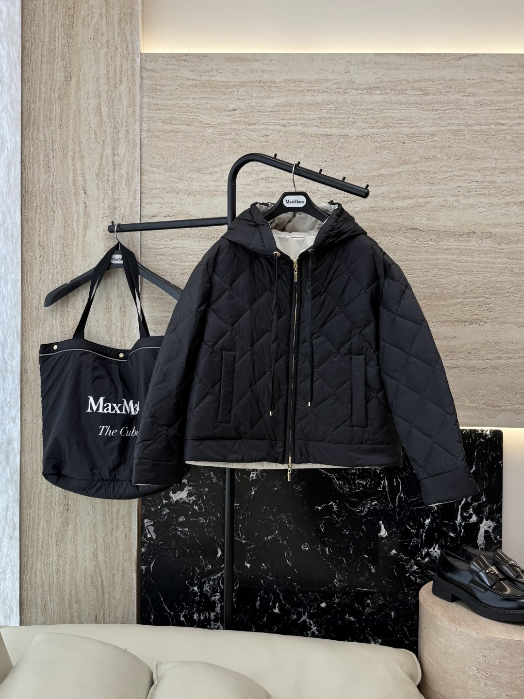 M690#新款羽绒服⚠️🌾 Max 顶级版本 对版 1:1 90% 白鹅绒 菱形格 带帽羽绒服 两面穿 米白色 黑色 3