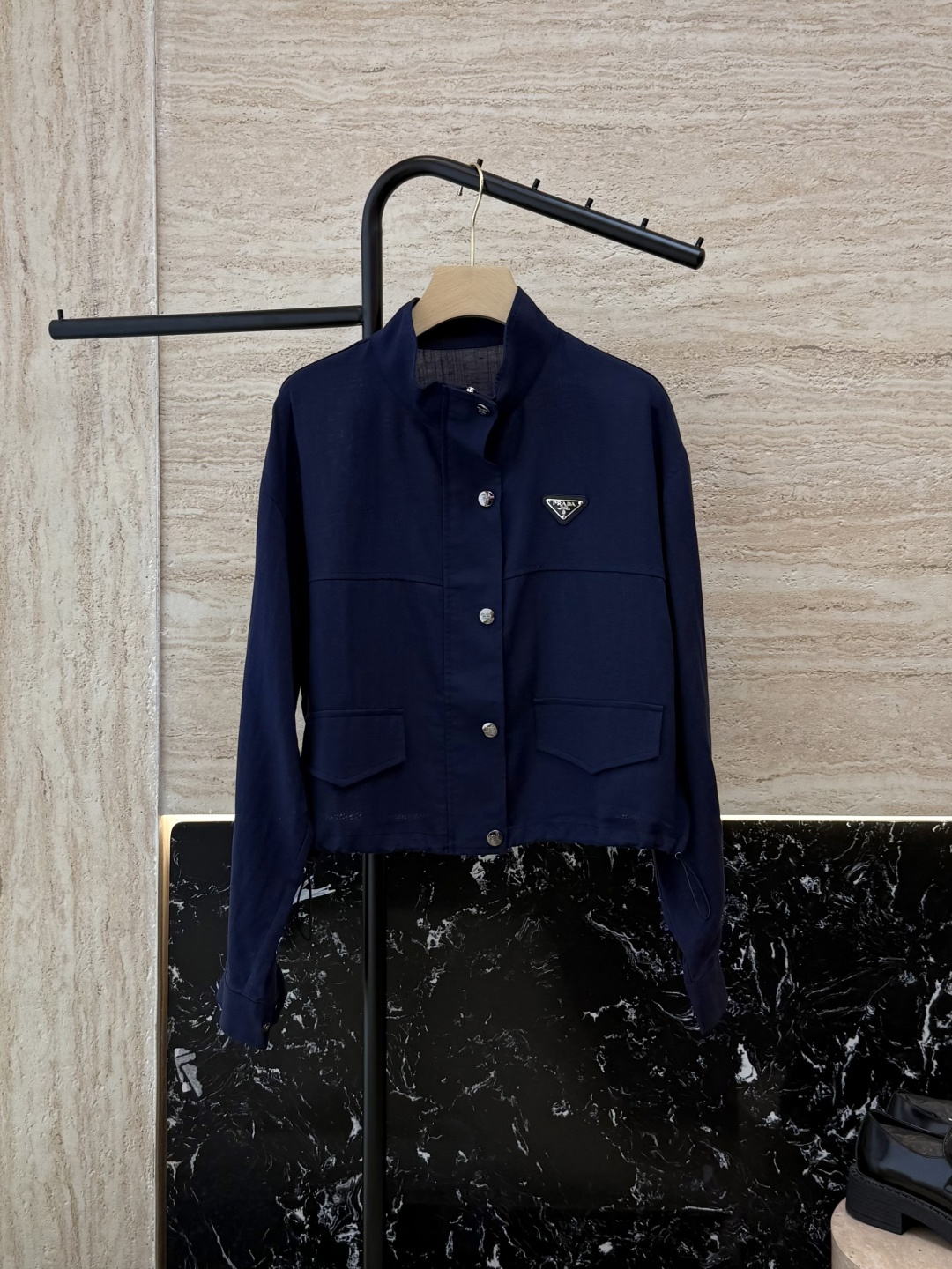NO:466108,CX0134# new jacket PR triangle logo 50 linen long-sleeved stand-up collar jacket White blue SML,,jackets & coats,alexander wang19860909CX0134#新款外套 PR 三角标 50 亚麻 长袖立领外套 白色 蓝色 SML,,jackets & coats,alexander wang,Women's clothing
