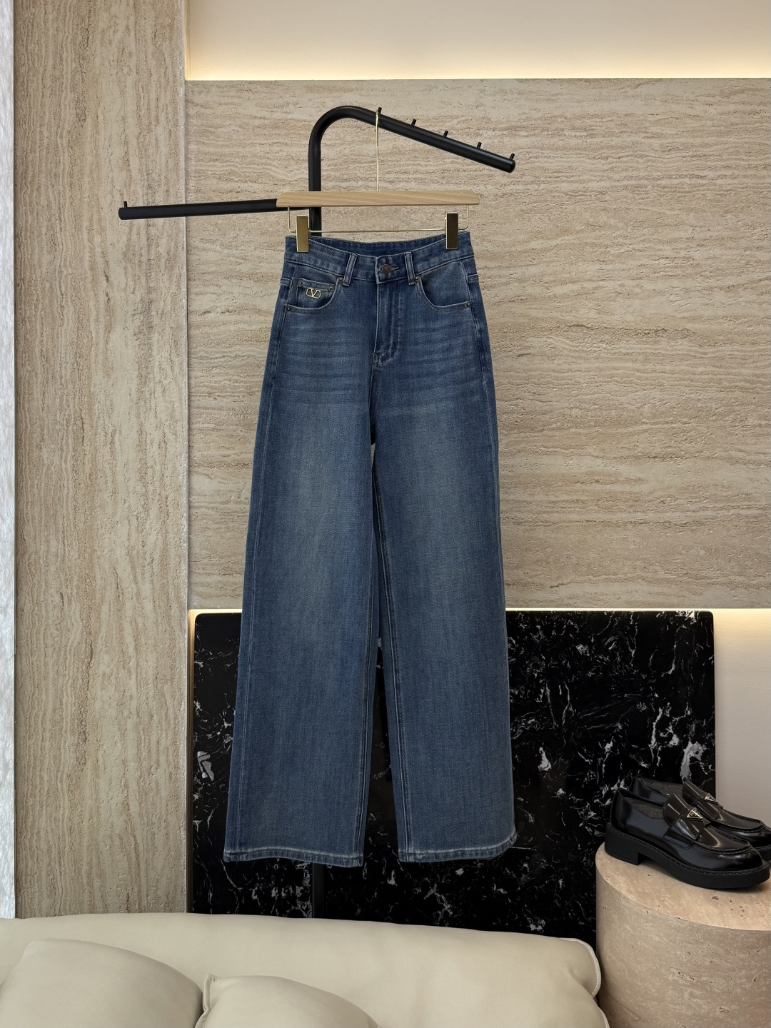 NO:466050,CX0127# new style jeans P valentino letter embroidery denim cotton slim jeans dark gray blue size 26-30, valentino, jeans, alexander wang19860909CX0127#新款牛仔裤P valentino 字母刺绣 牛仔棉显瘦牛仔裤 深灰色 蓝色 26-30码,,valentino,jeans,alexander wang,Women's clothing