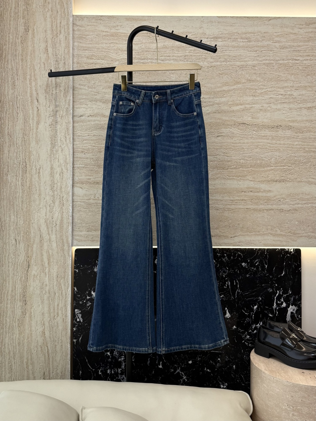 NO:473062,CX0142# new style jeans P Loewe embroidered letters denim cotton slim and length jeans blue size 26-30, loewe, jeans, alexander wang19860909CX0142#新款牛仔裤P Loewe 绣字母 牛仔棉显瘦显长 牛仔裤 蓝色 26-30码,,loewe,jeans,alexander wang,Women's clothing