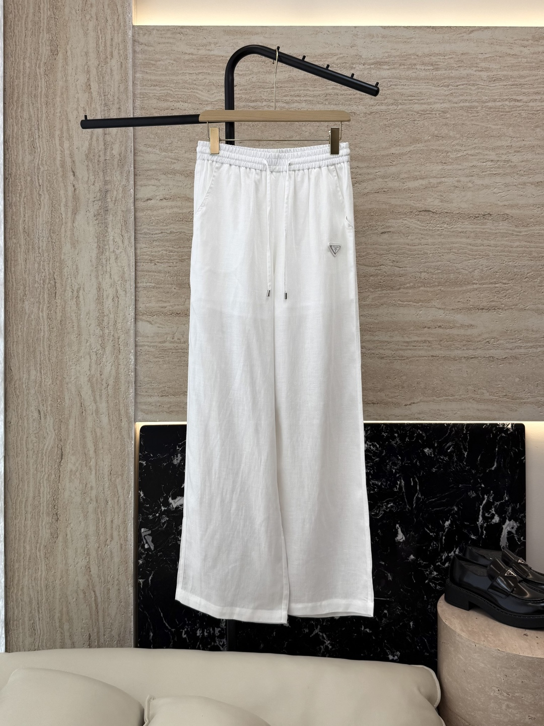 NO:466113,CX0132# new style pants PR triangle logo 50 linen trousers black white SML,,alexander wang19860909CX0132#新款裤子 PR 三角标 50 亚麻 长裤 黑色 白色 SML,,alexander wang,Women's clothing