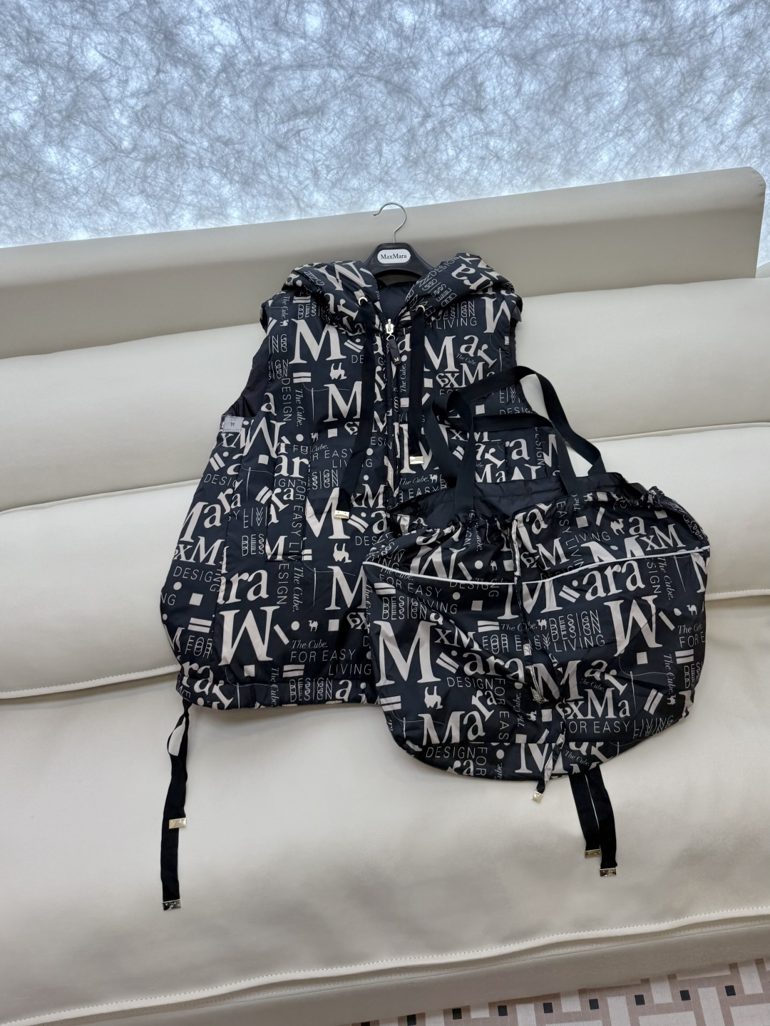 M309-YH#新款驼绒服⚠️🌾 Max拉链款 48% 骆驼绒 4%桑蚕丝 进口面料 骆驼绒棉服 两面穿 驼色 黑色 M309-YH#新款驼绒服⚠️🌾 Max拉链款 48% 骆驼绒 4%桑蚕丝 进口面料 骆驼绒棉服 两面穿 驼色 黑色