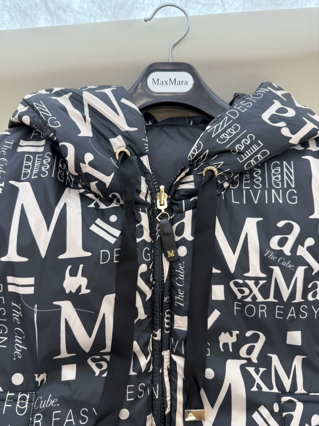 M309-YH#新款驼绒服⚠️🌾 Max拉链款 48% 骆驼绒 4%桑蚕丝 进口面料 骆驼绒棉服 两面穿 驼色 黑色 M309-YH#新款驼绒服⚠️🌾 Max拉链款 48% 骆驼绒 4%桑蚕丝 进口面料 骆驼绒棉服 两面穿 驼色 黑色